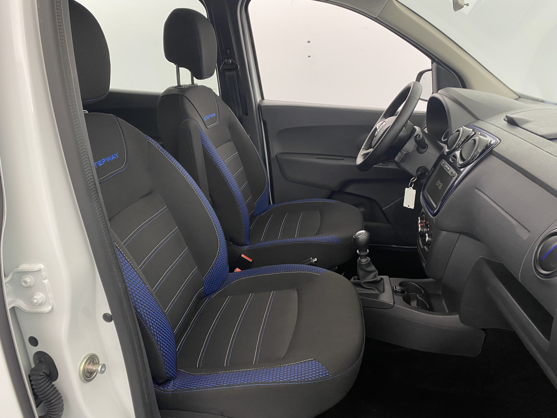 DACIA LODGY   15 ans Blue dCi 115 5 places