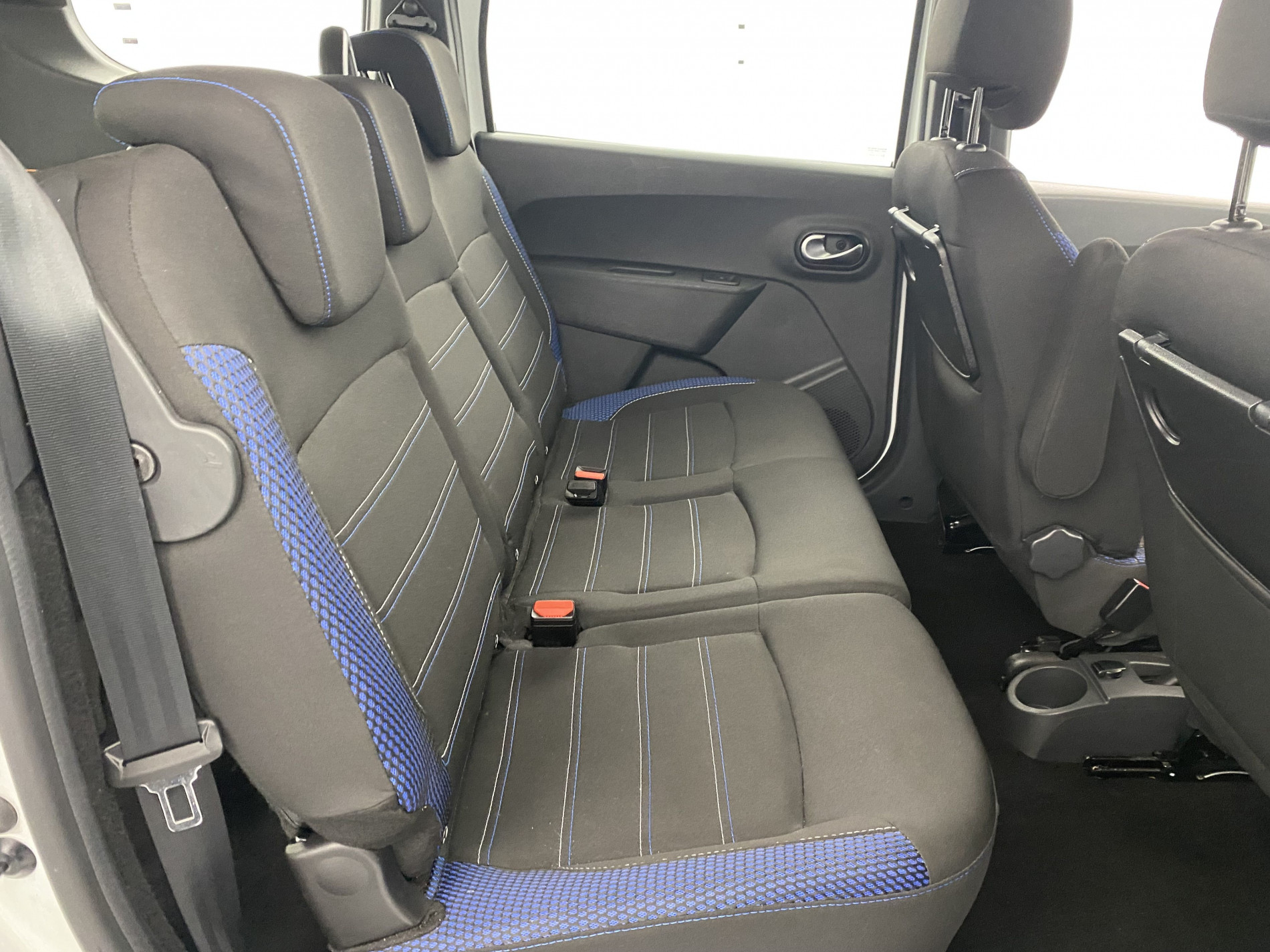 DACIA LODGY   15 ans Blue dCi 115 5 places