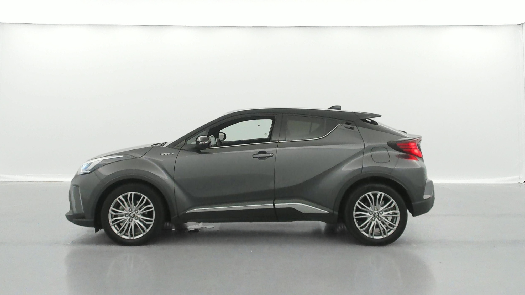 TOYOTA C-HR   Distinctive Hybride 2.0L