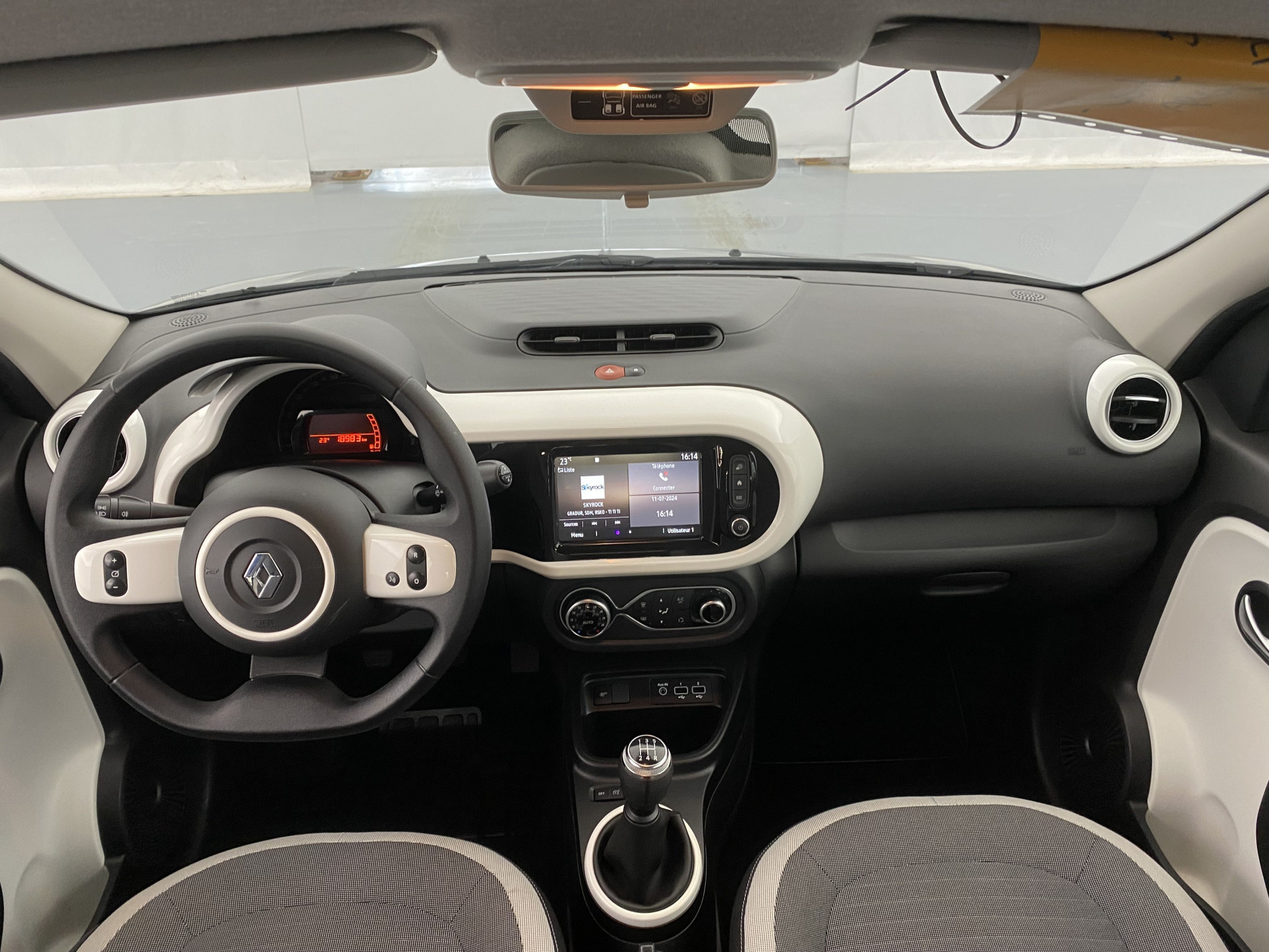 RENAULT TWINGO   Zen SCe 65 21