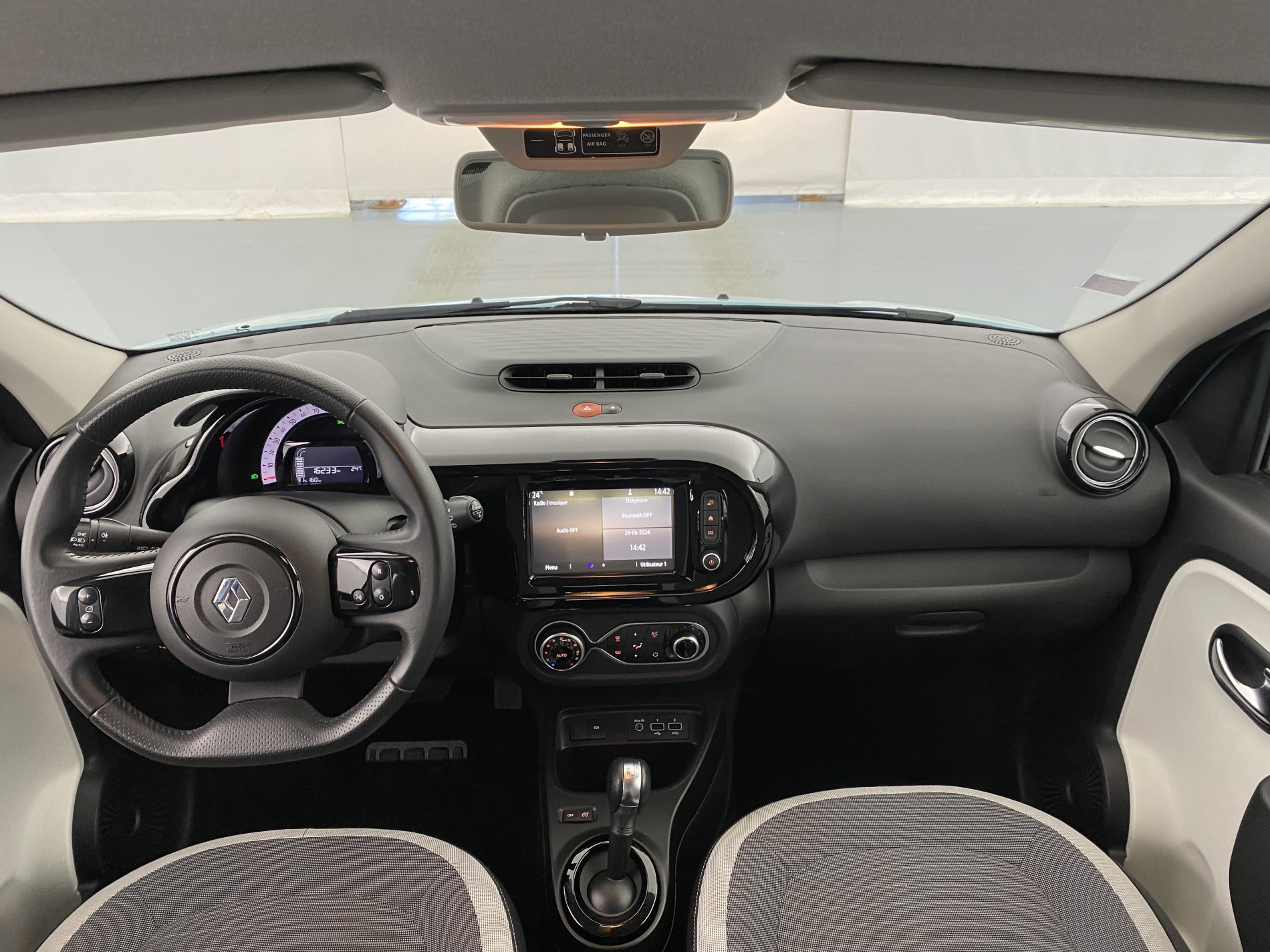 RENAULT TWINGO   Zen III Achat Integral