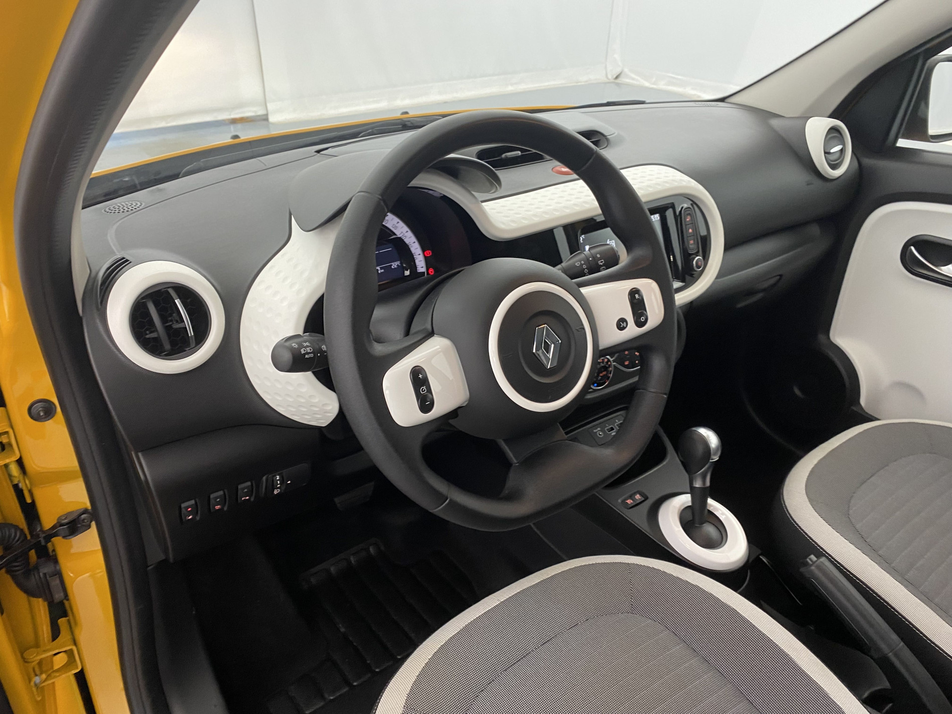 RENAULT TWINGO   Equilibre III E-Tech