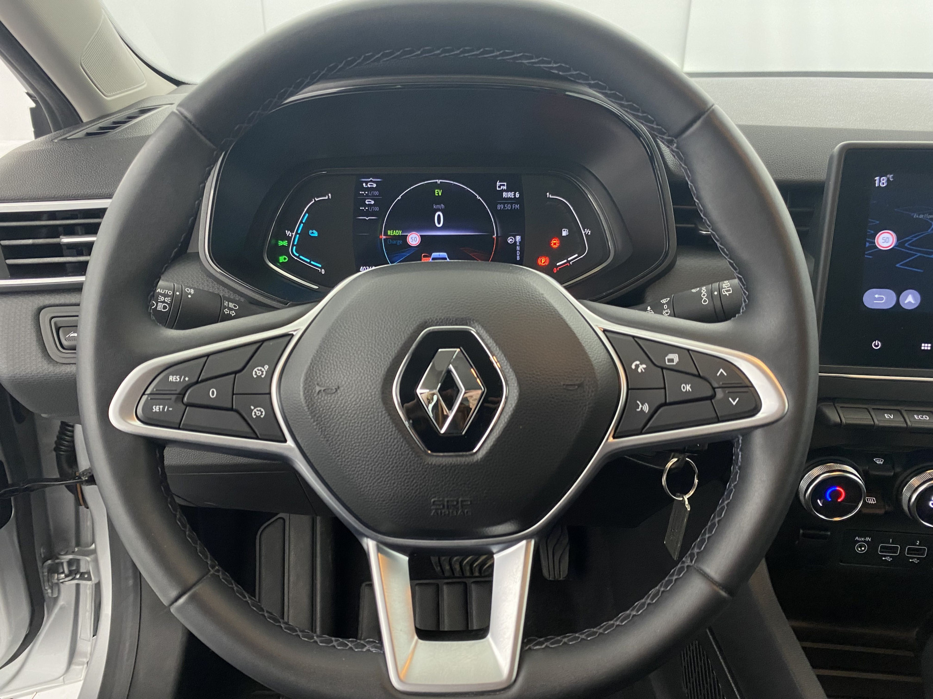 RENAULT CLIO   Business E-Tech 140 21N