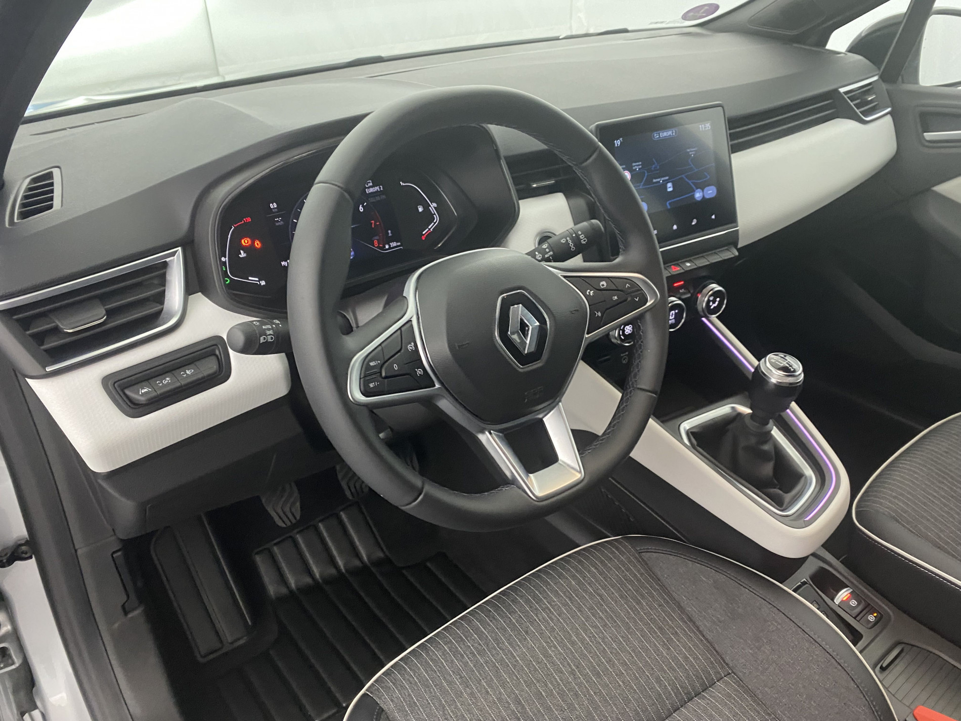 RENAULT CLIO   Techno TCe 90