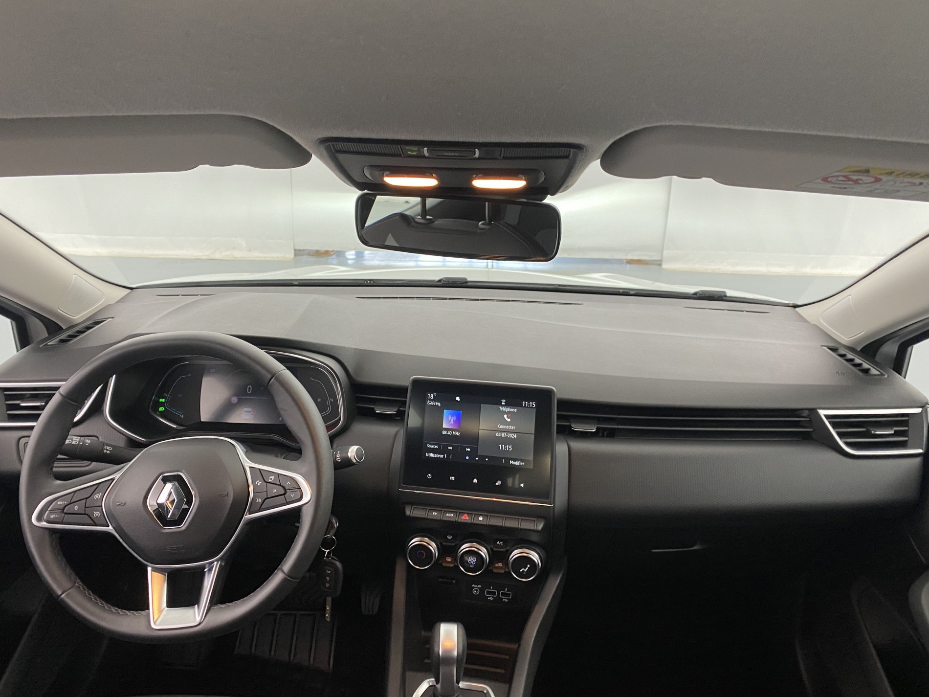 RENAULT CLIO   Zen E-Tech 140