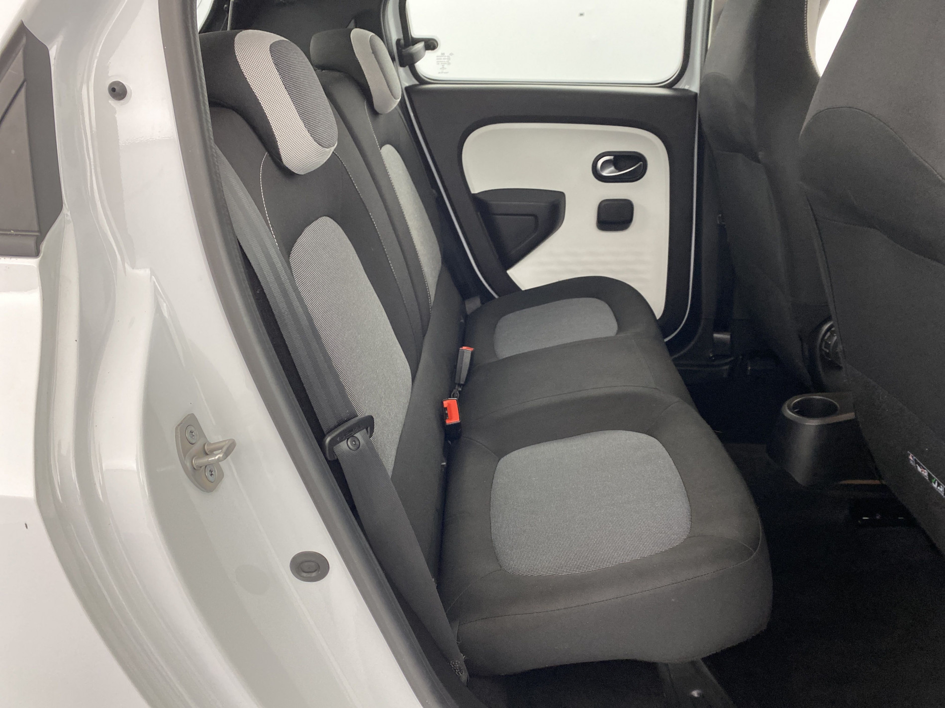 RENAULT TWINGO   Zen III Achat Integral 21