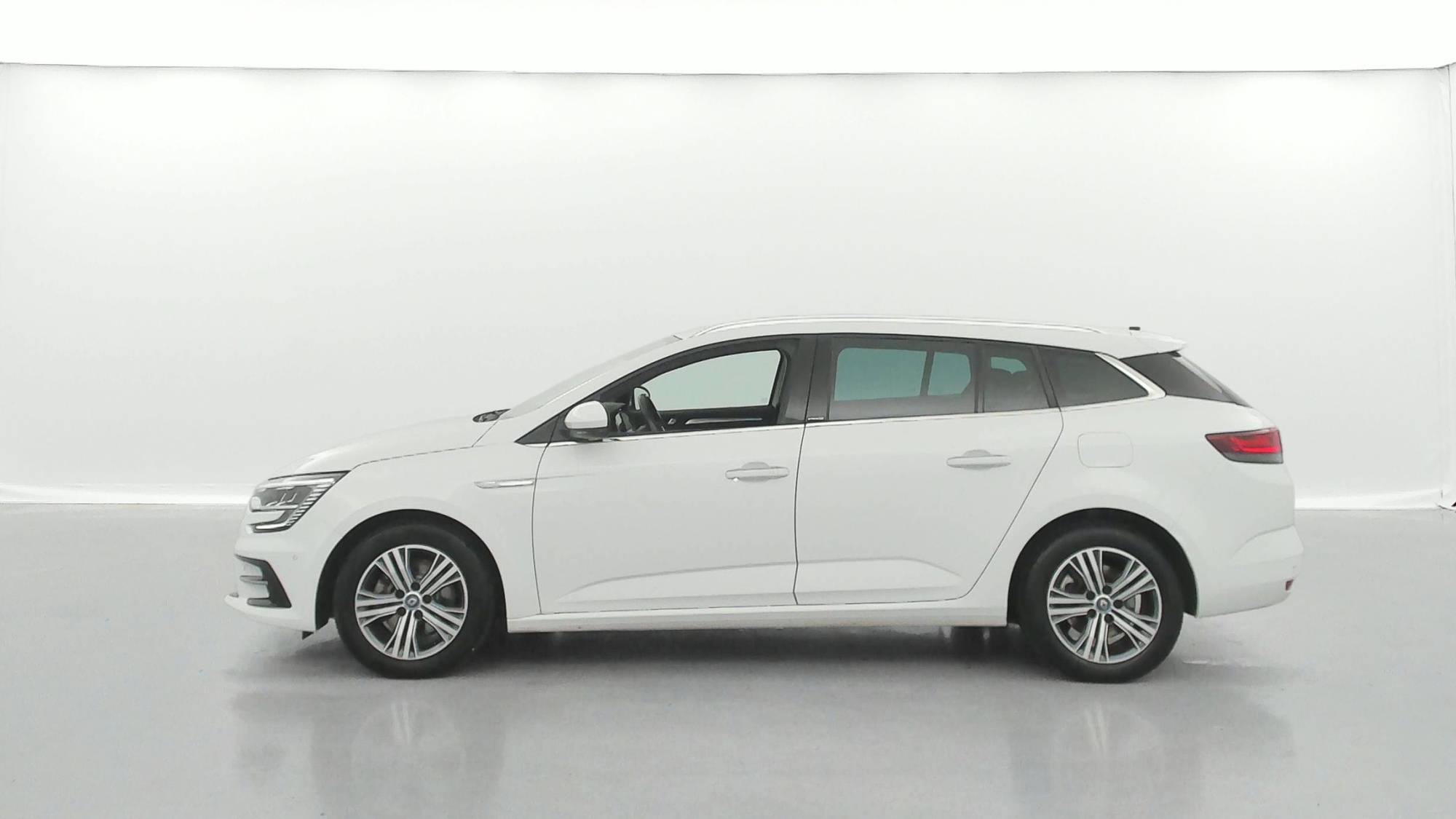 RENAULT MEGANE ESTATE   Intens E-TECH Plug-In Hybride 160