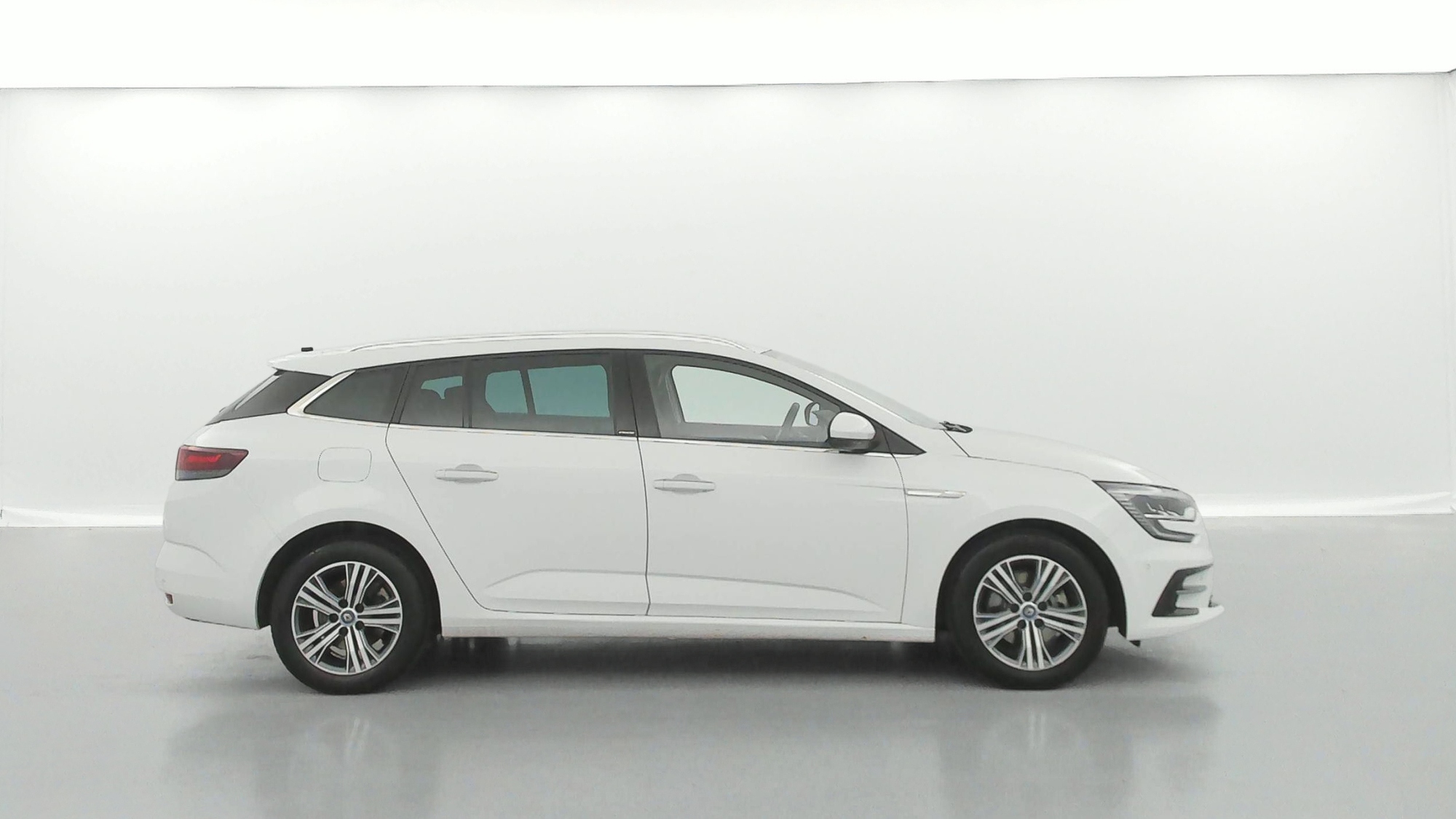 RENAULT MEGANE ESTATE   Intens E-TECH Plug-In Hybride 160