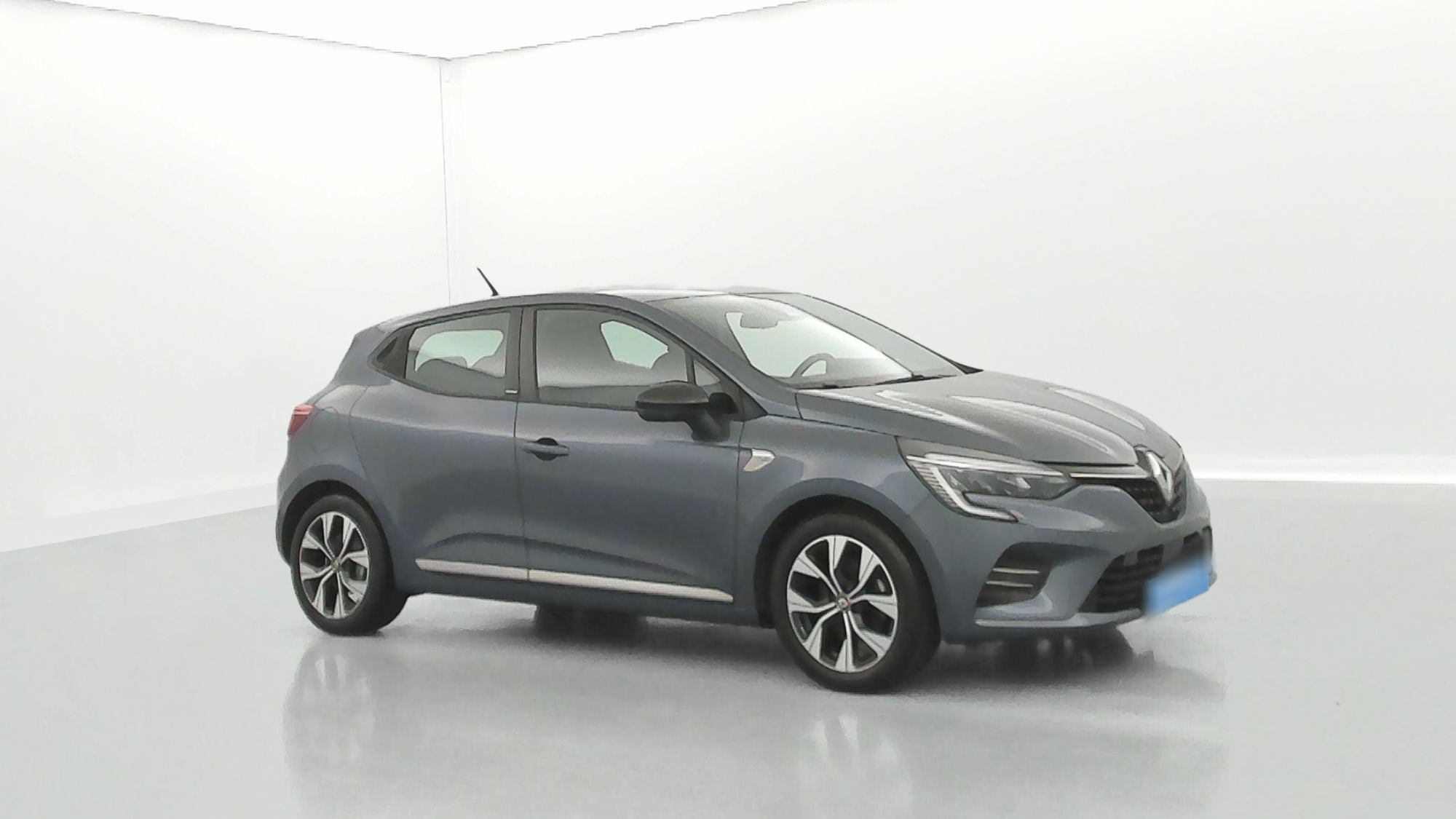 RENAULT CLIO   Limited E-Tech 140