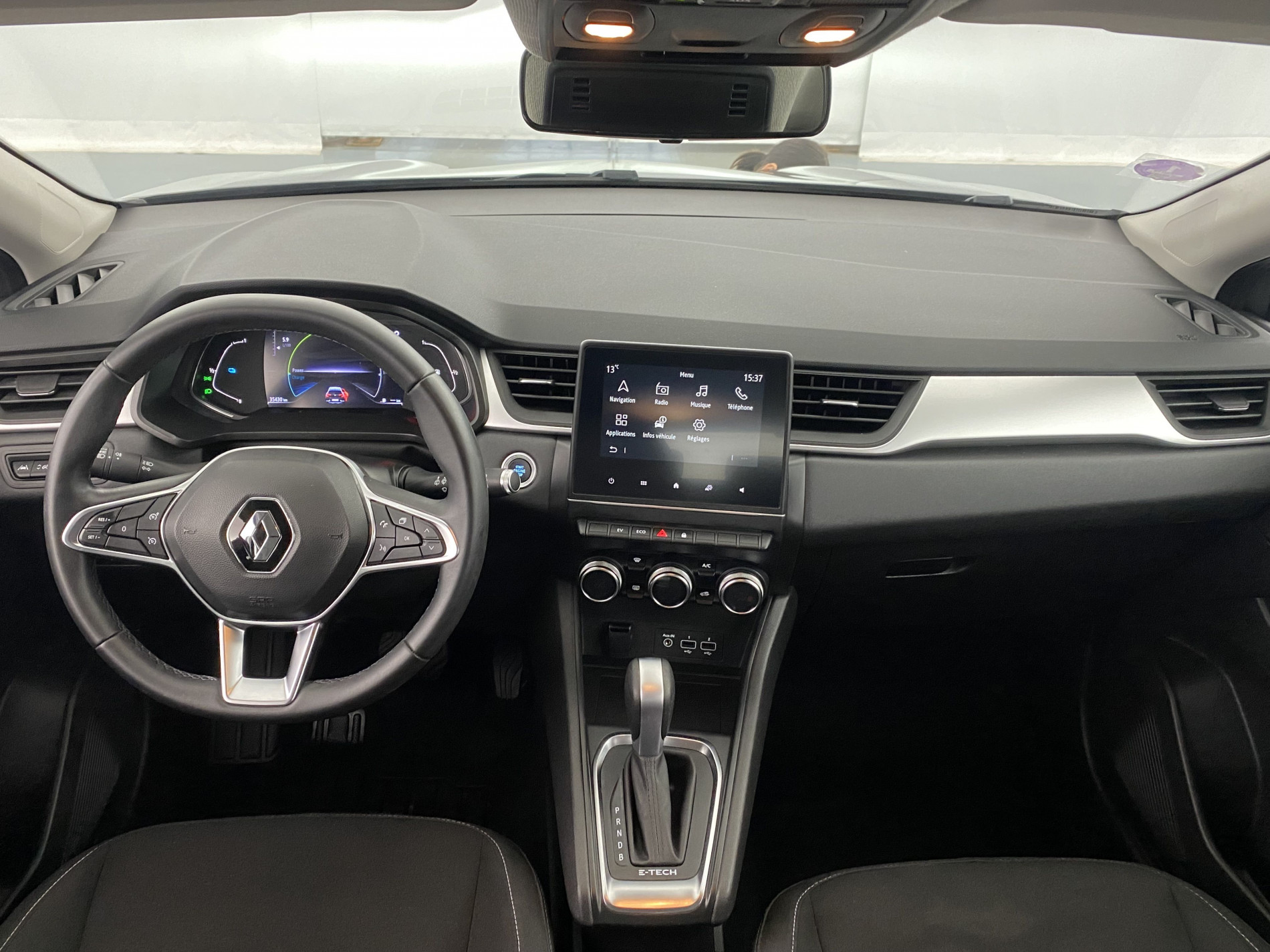 RENAULT CAPTUR   Business E-Tech 145 21