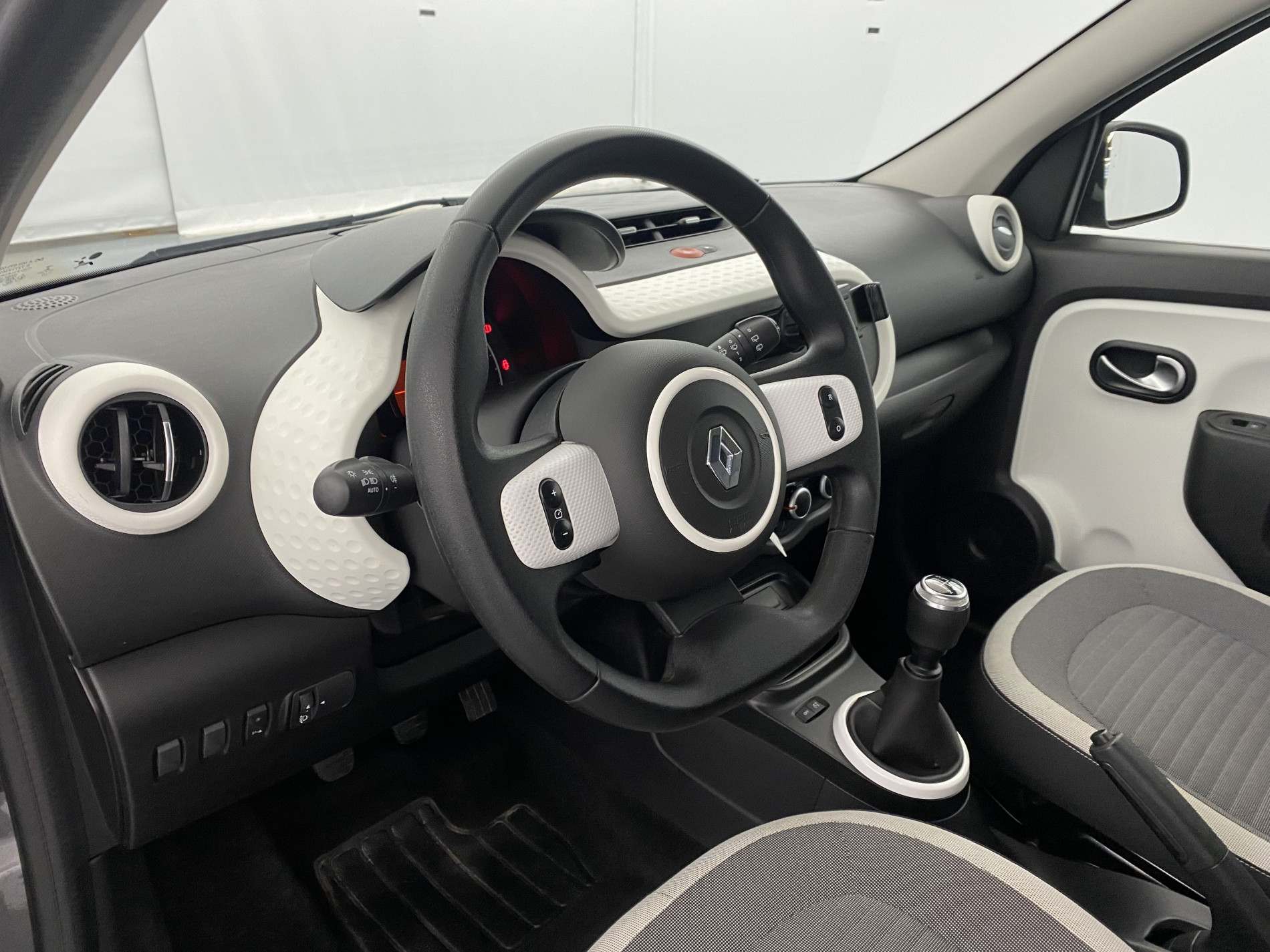 RENAULT TWINGO   Zen SCe 65