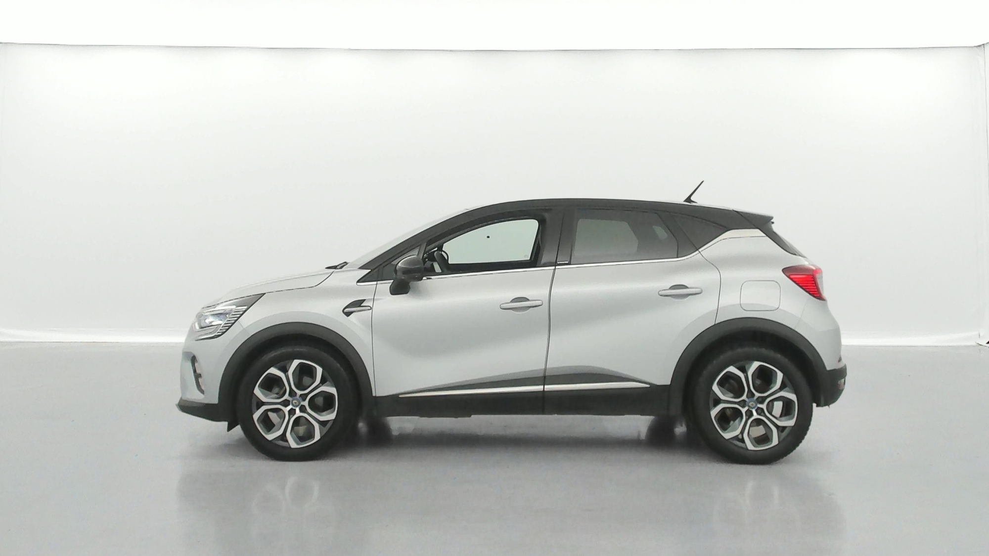 RENAULT CAPTUR   Intens E-Tech Plug-in 160 21