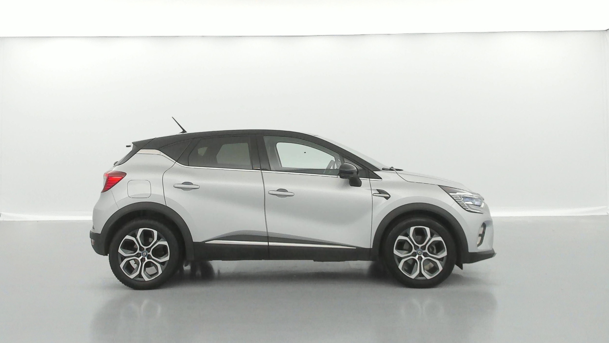 RENAULT CAPTUR   Intens E-Tech Plug-in 160 21