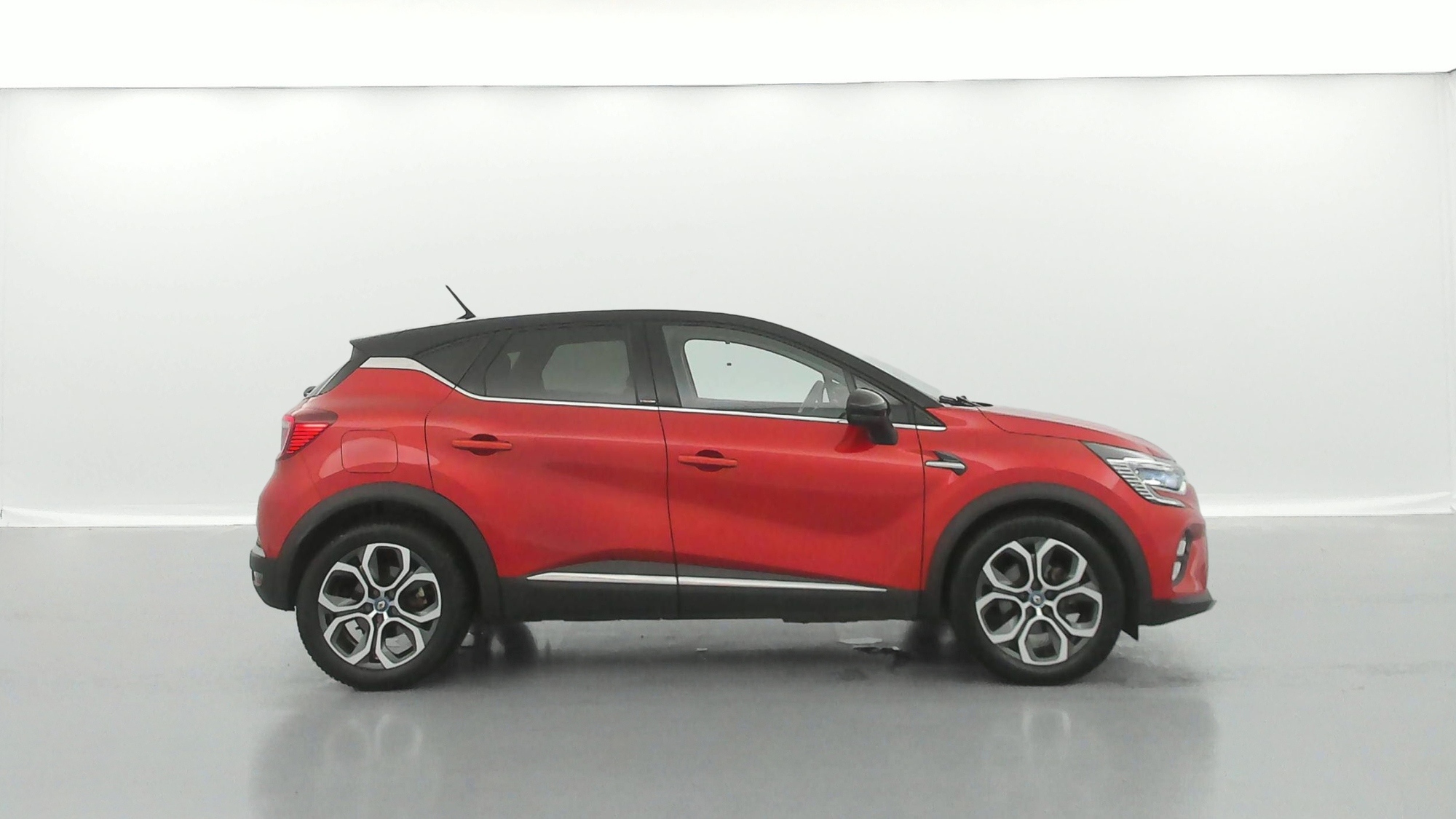 RENAULT CAPTUR   Intens E-Tech Plug-in 160