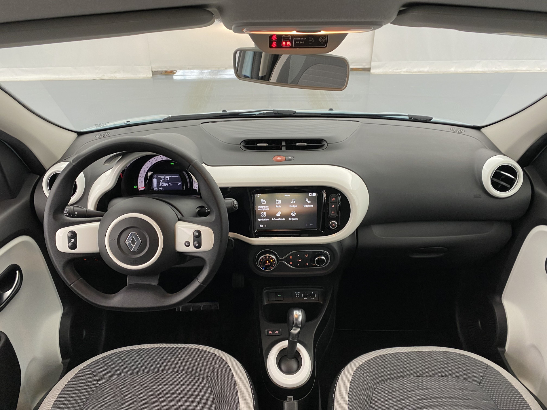 RENAULT TWINGO   Zen III Achat Integral 21