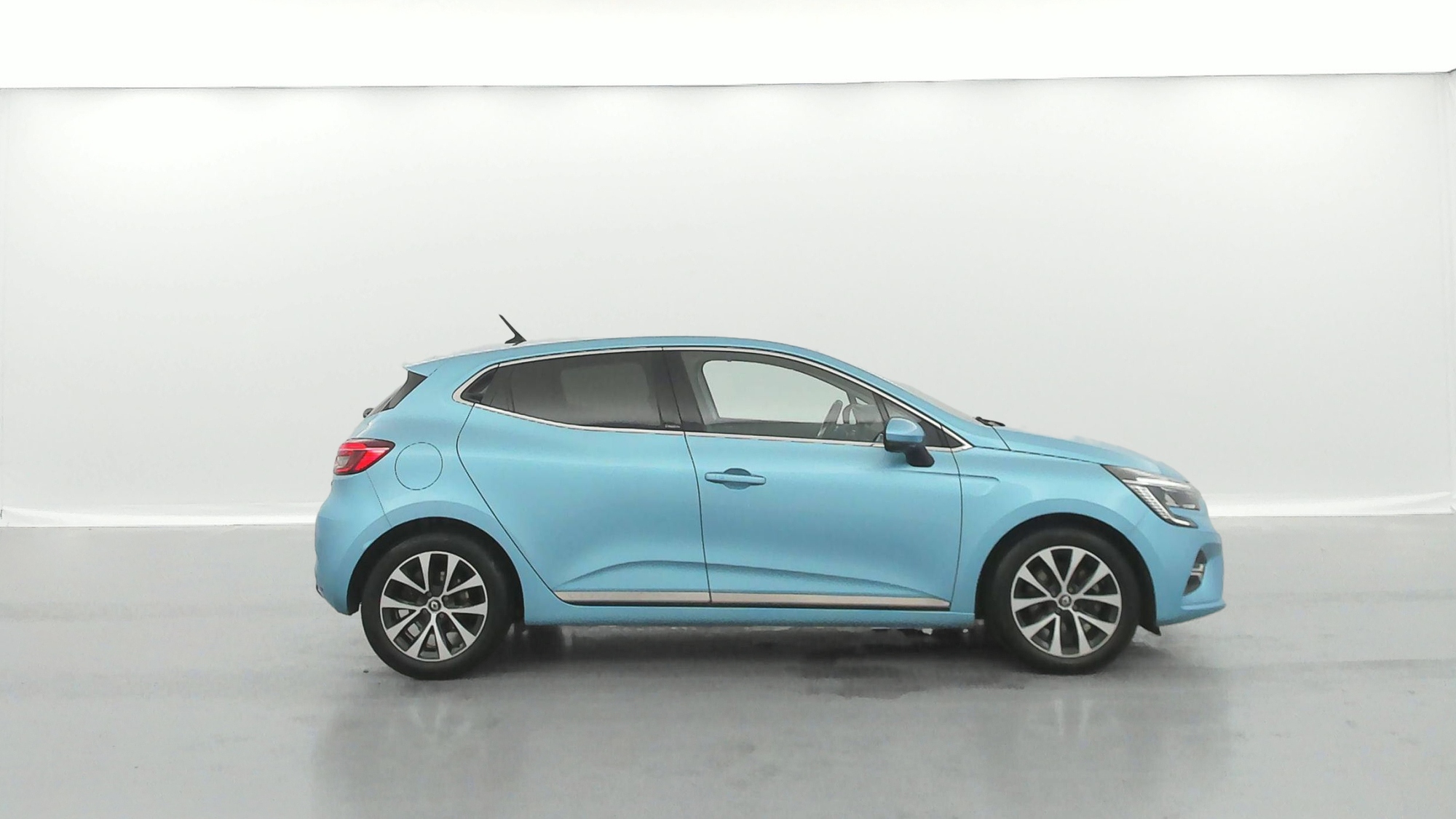 RENAULT CLIO   Intens E-Tech 140