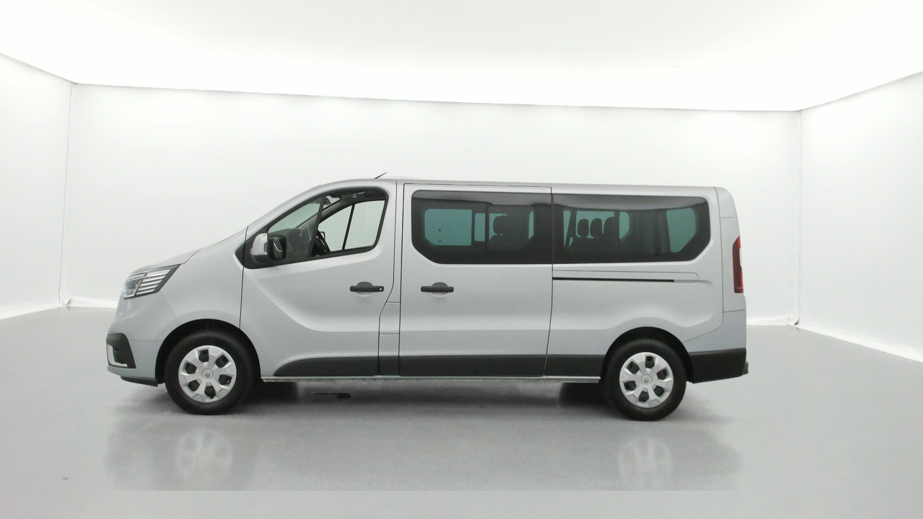 RENAULT Trafic Fg VUL   Intens L2 dCi 170 EDC 9 PLACES