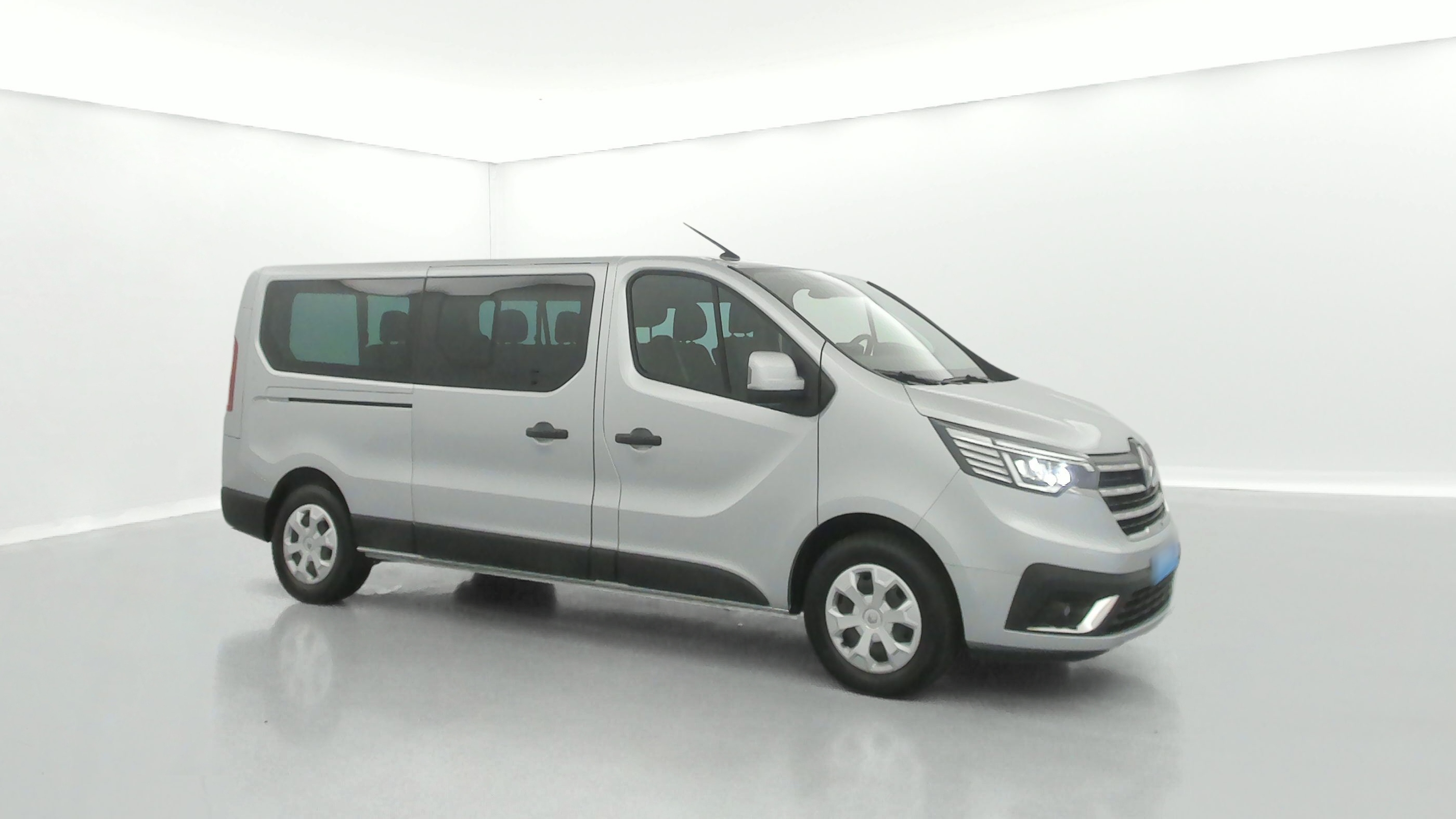 RENAULT Trafic Fg VUL   Intens L2 dCi 170 EDC 9 PLACES