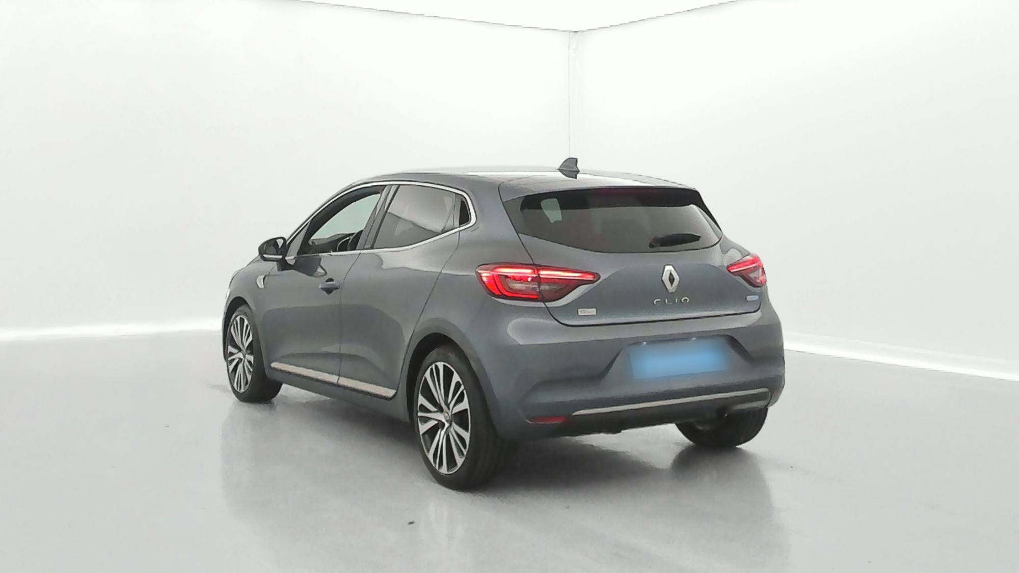 RENAULT CLIO   Initiale Paris E-Tech 140