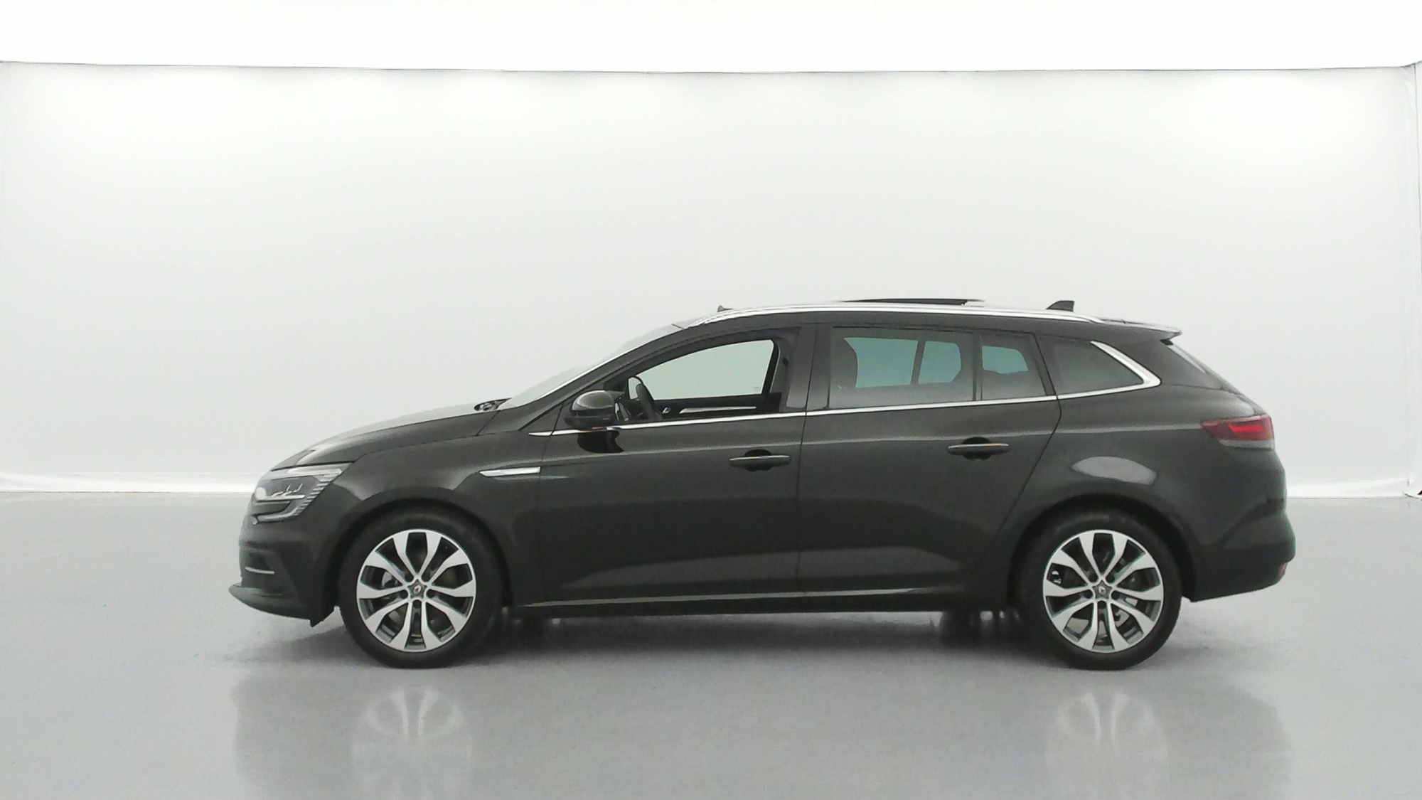 RENAULT MEGANE ESTATE   Techno TCe 140 EDC