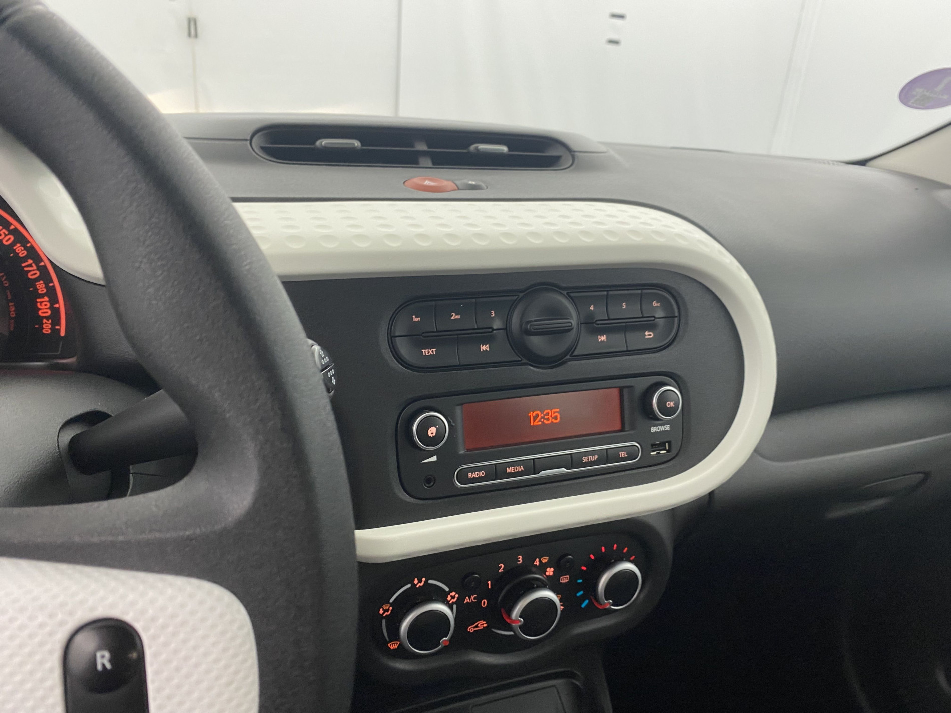 RENAULT TWINGO   Zen SCe 65