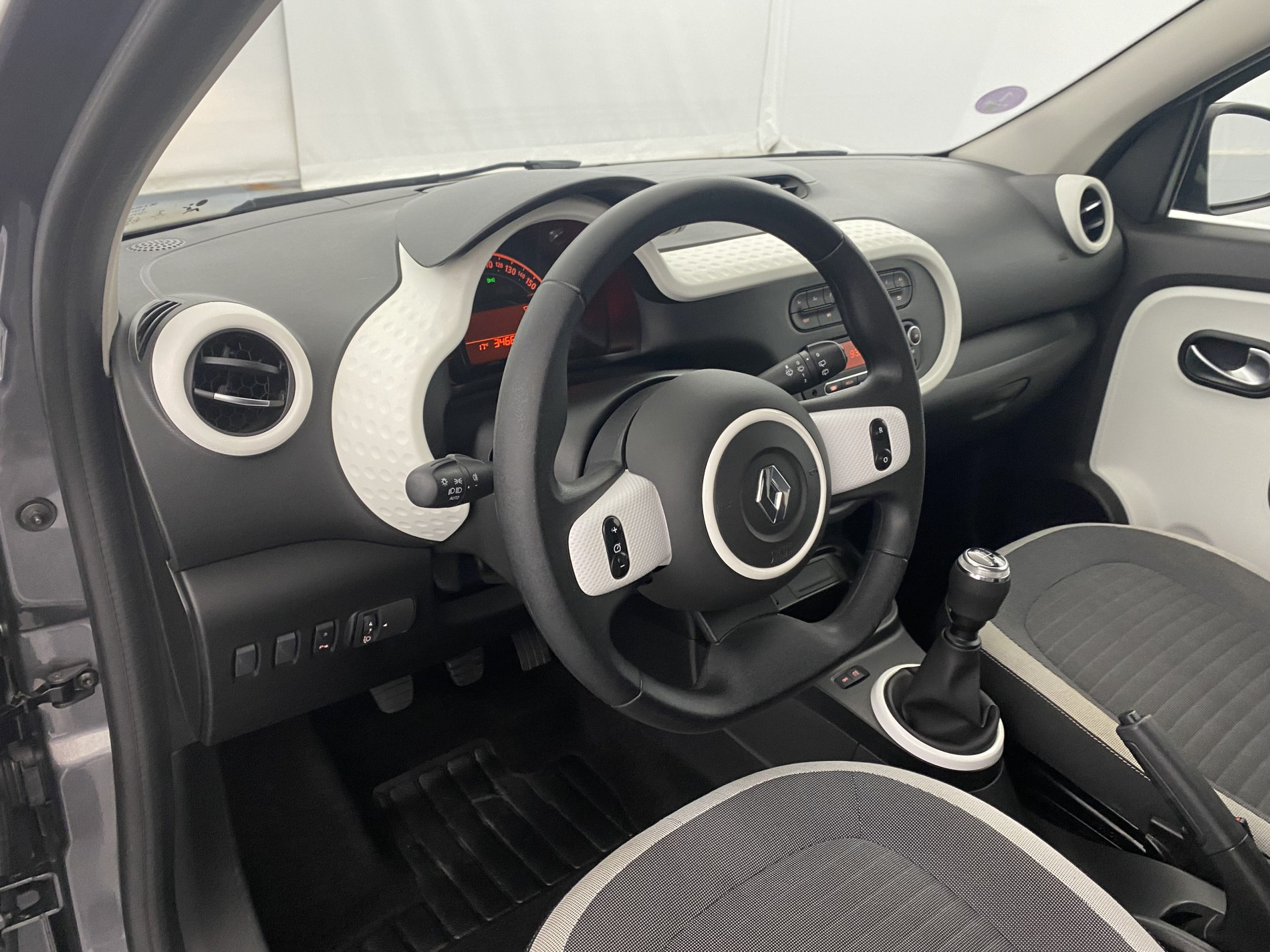 RENAULT TWINGO   Zen SCe 65