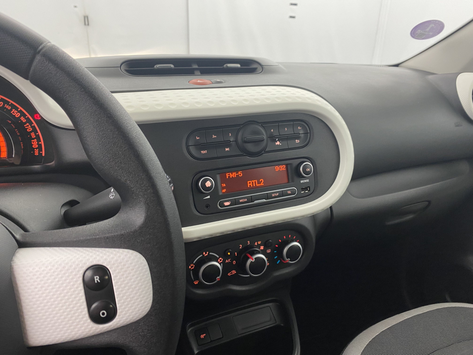 RENAULT TWINGO   Zen SCe 65