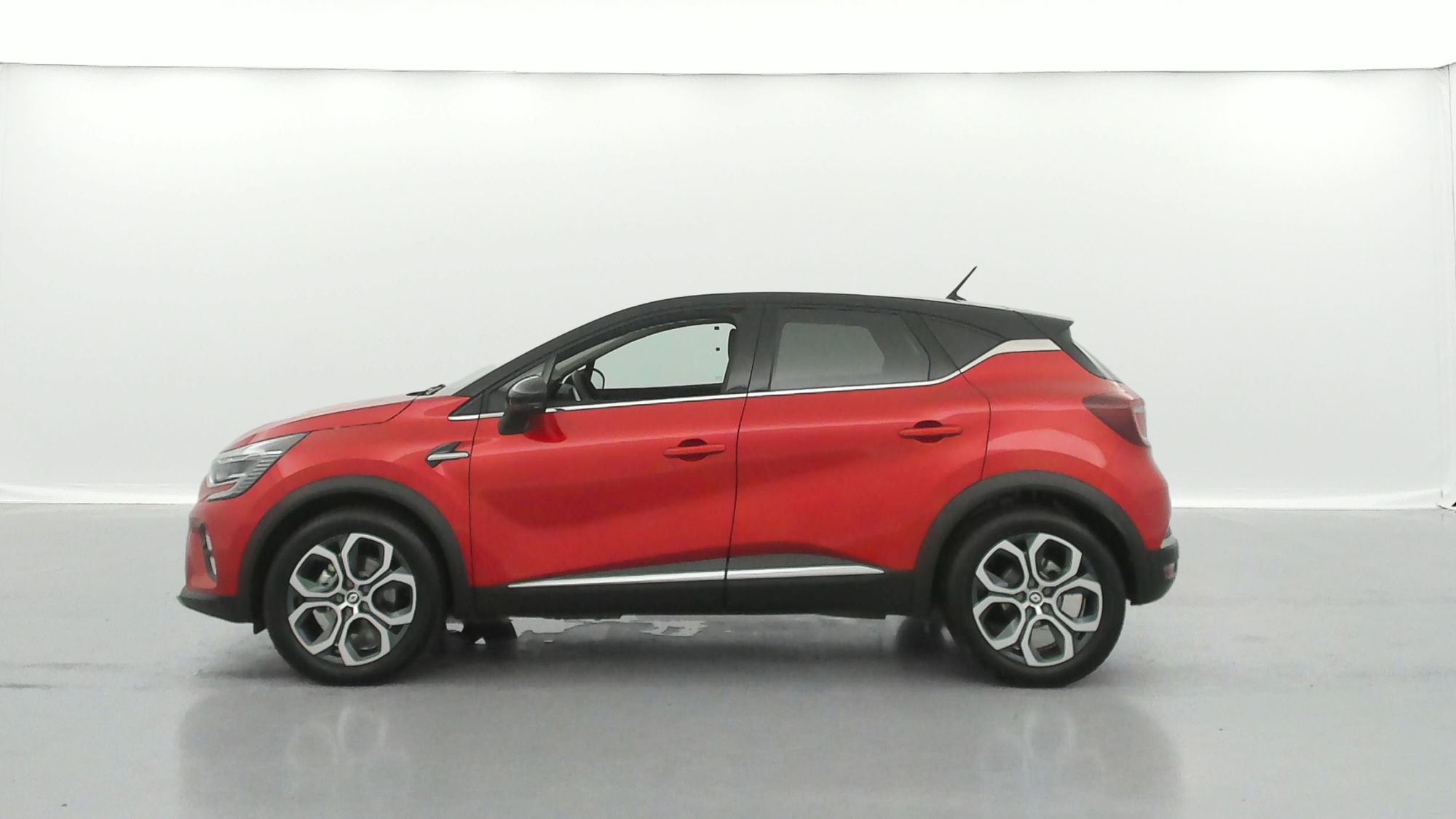 RENAULT CAPTUR   Intens E-Tech 145 21