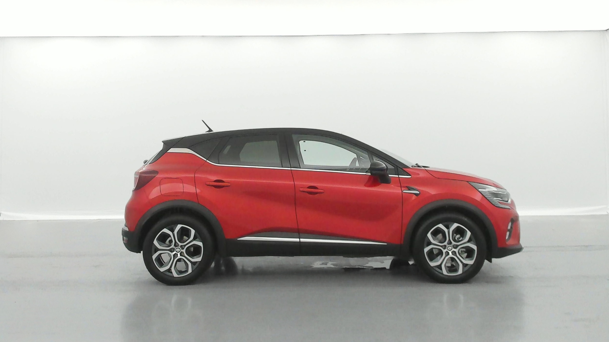 RENAULT CAPTUR   Intens E-Tech 145 21