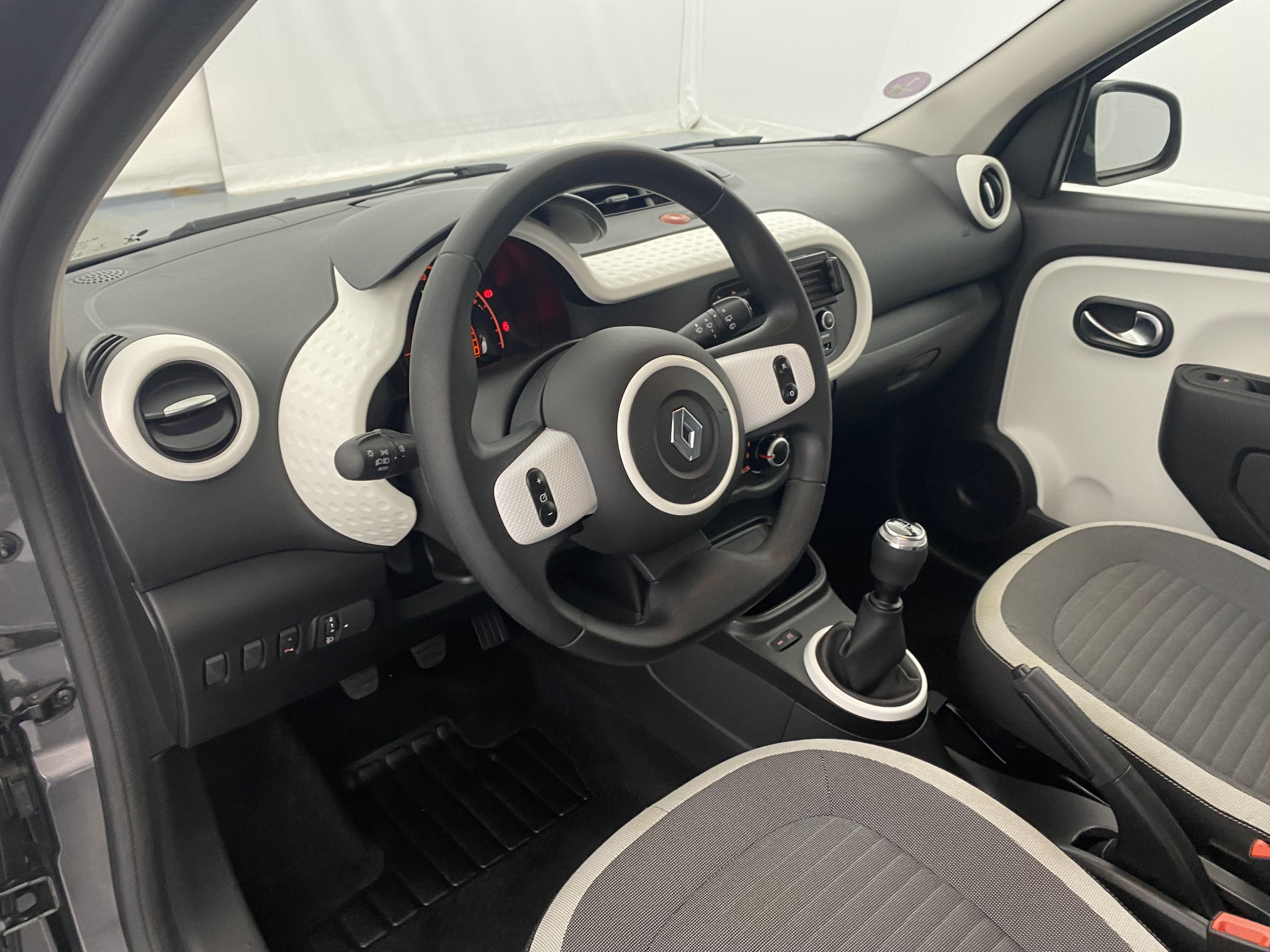 RENAULT TWINGO   Zen SCe 65