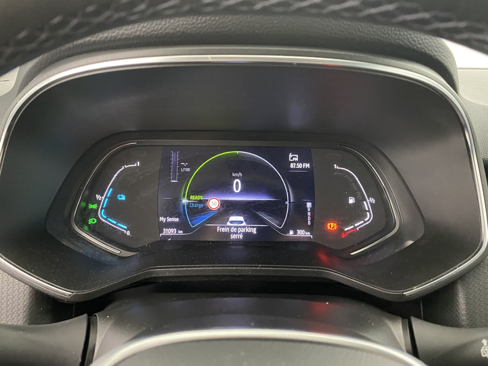 RENAULT CLIO   Intens E-Tech 140