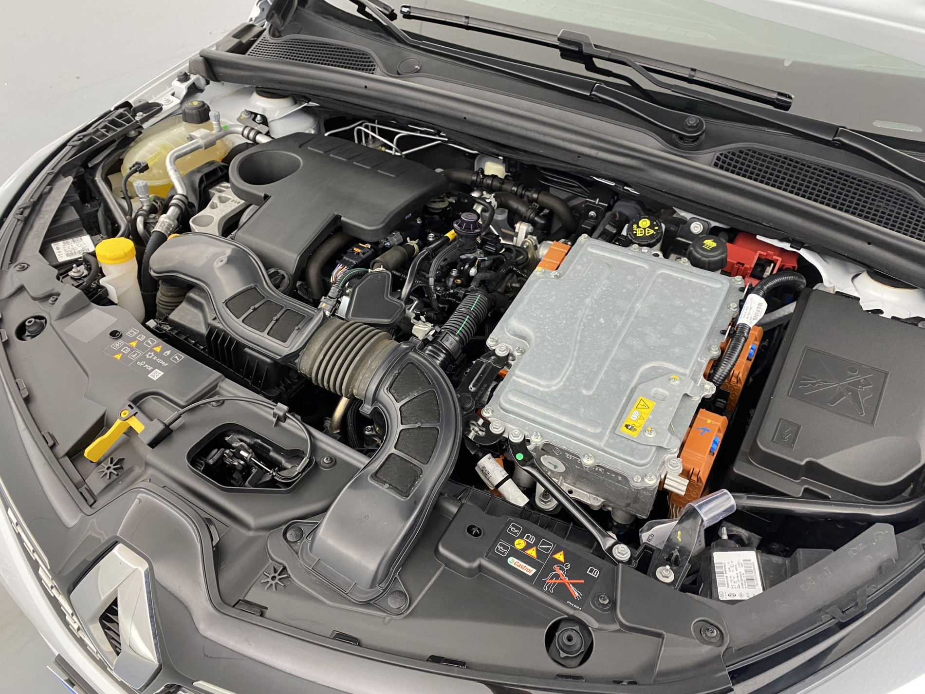 RENAULT CLIO   Intens E-Tech 140