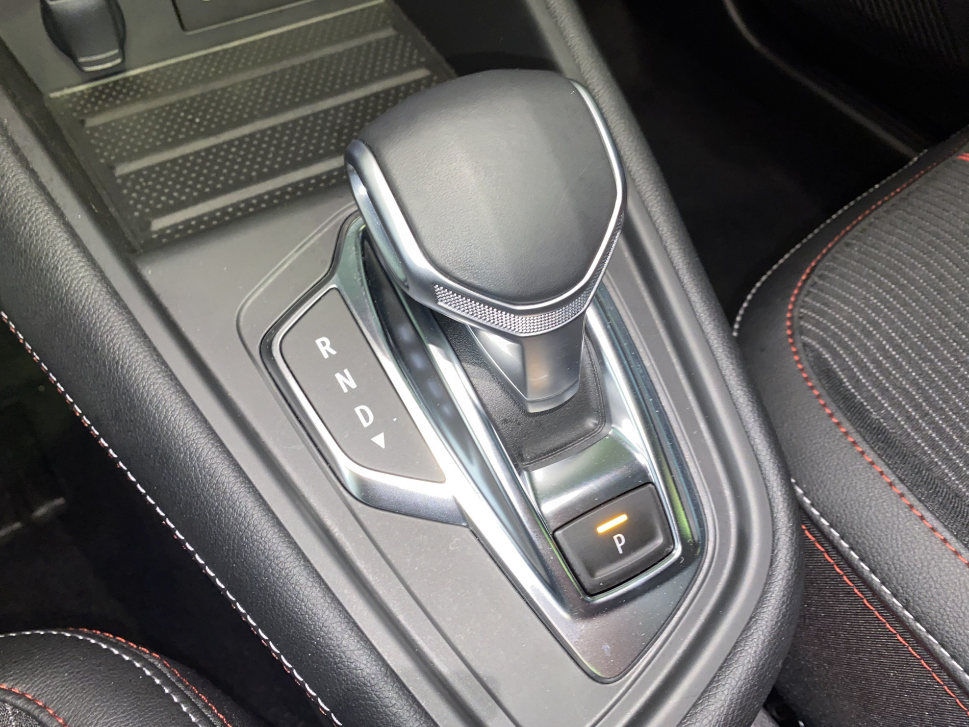 RENAULT CAPTUR R.S. line mild hybrid 160 EDC