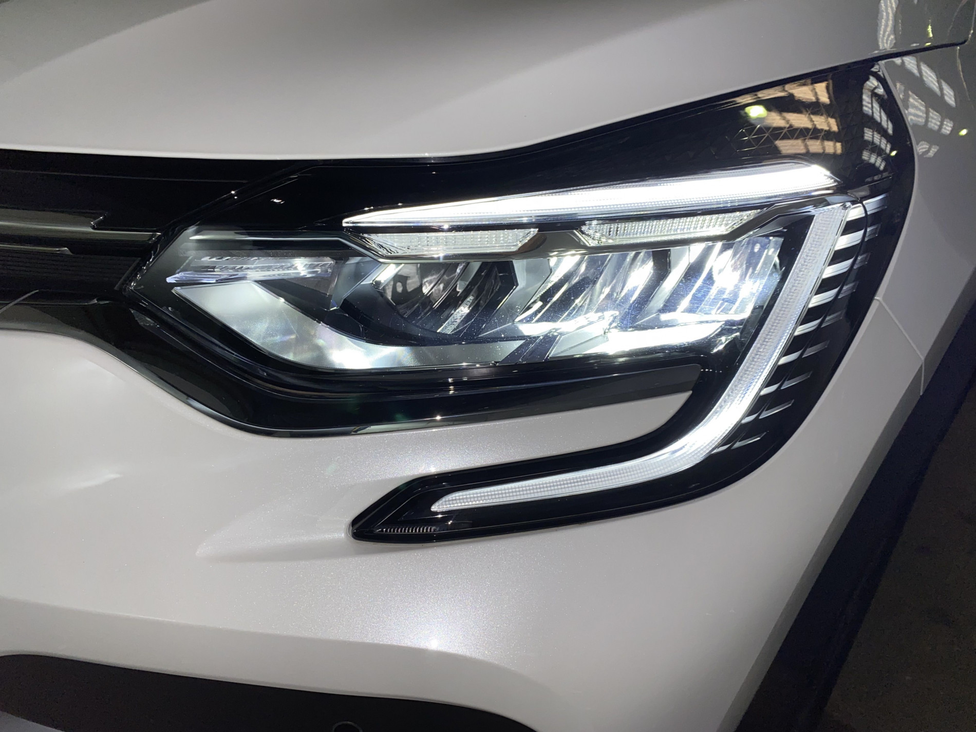 RENAULT CAPTUR R.S. line mild hybrid 160 EDC