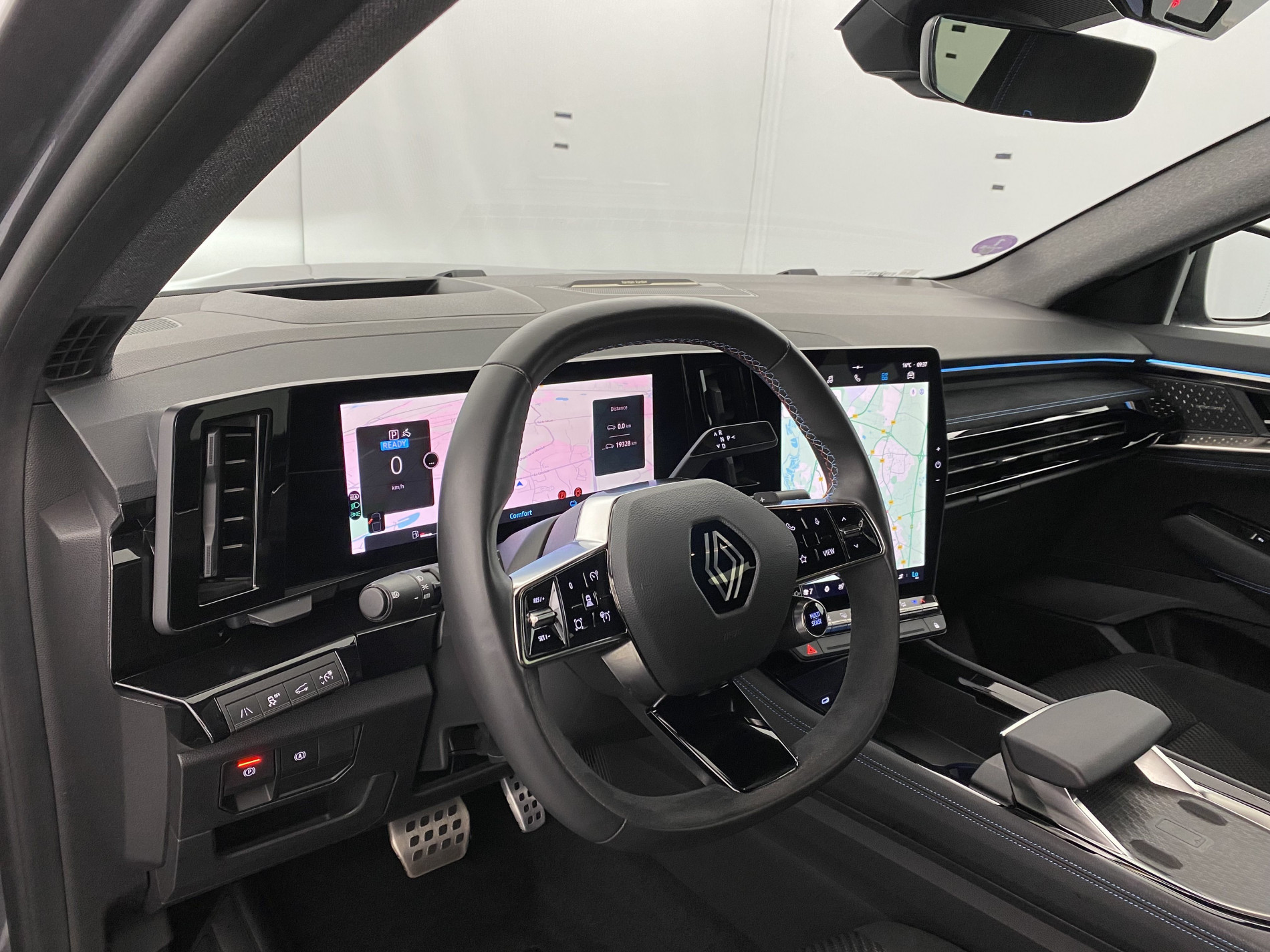 RENAULT AUSTRAL Iconic esprit Alpine + 4 CONTROL ET TOIT PANORAMIQUE E-Tech hybrid 200