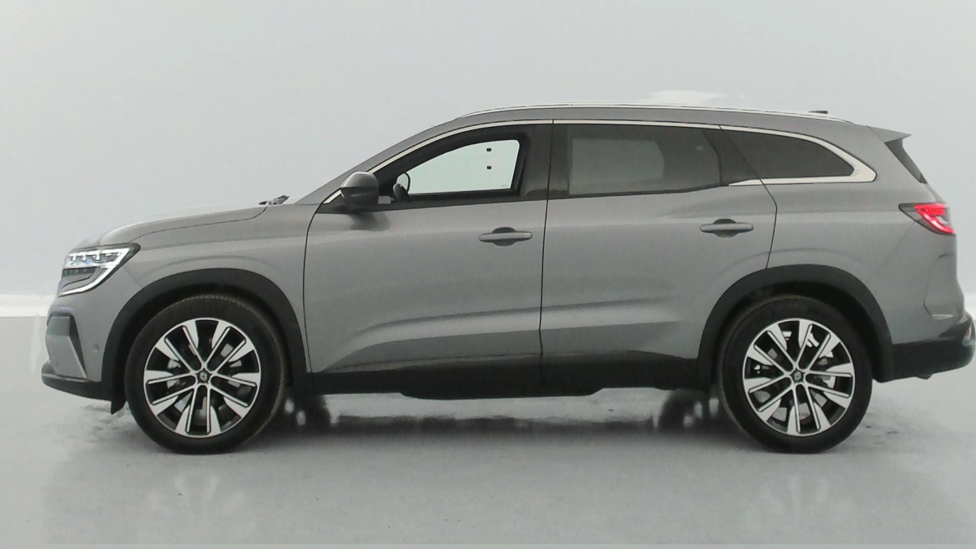 RENAULT ESPACE Techno E-Tech hybrid 200