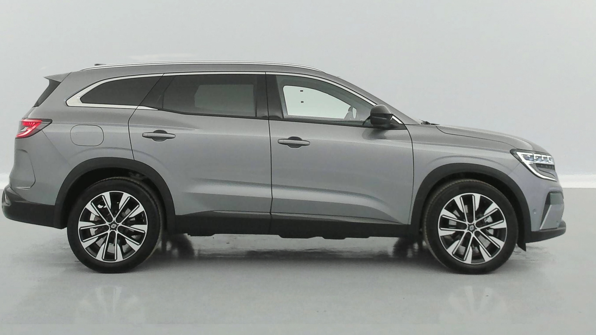 RENAULT ESPACE Techno E-Tech hybrid 200