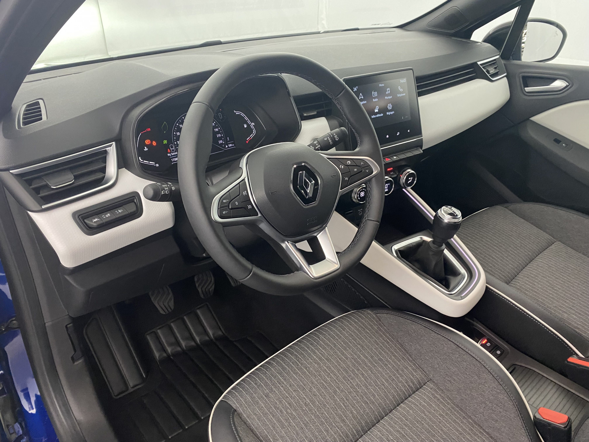 RENAULT CLIO   Techno TCe 90