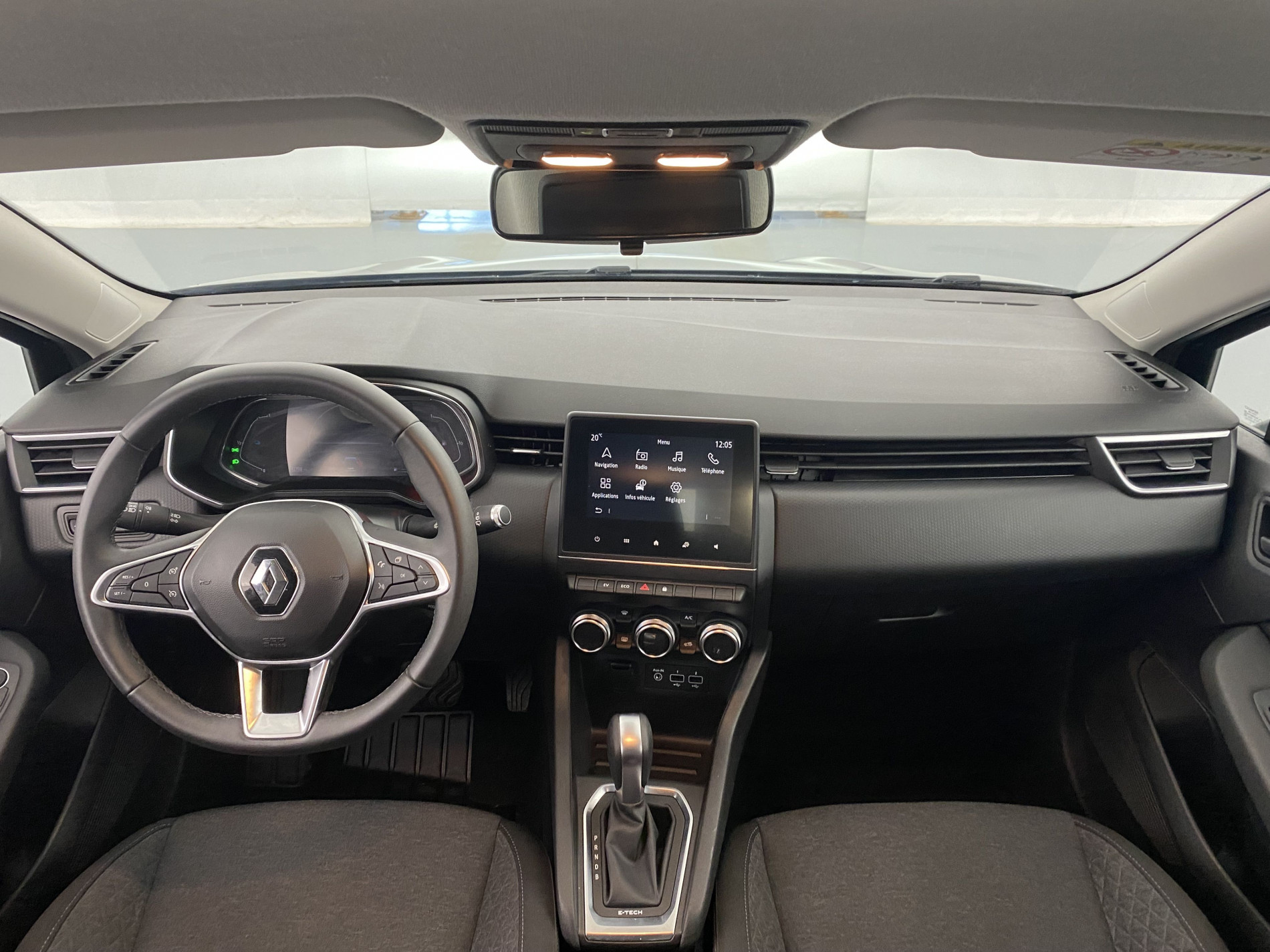 RENAULT CLIO   Business E-Tech 140