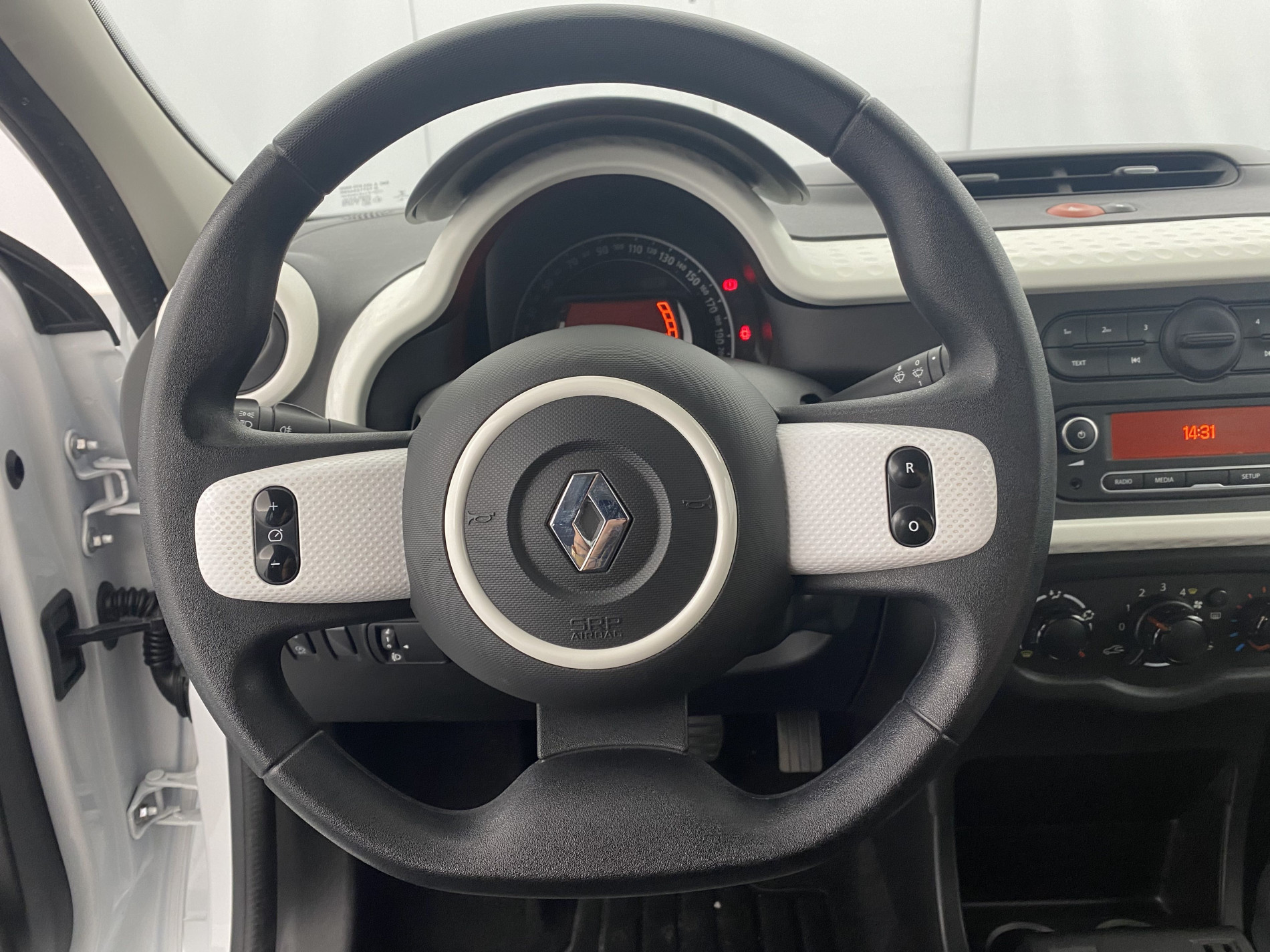 RENAULT TWINGO   Life SCe 65 20