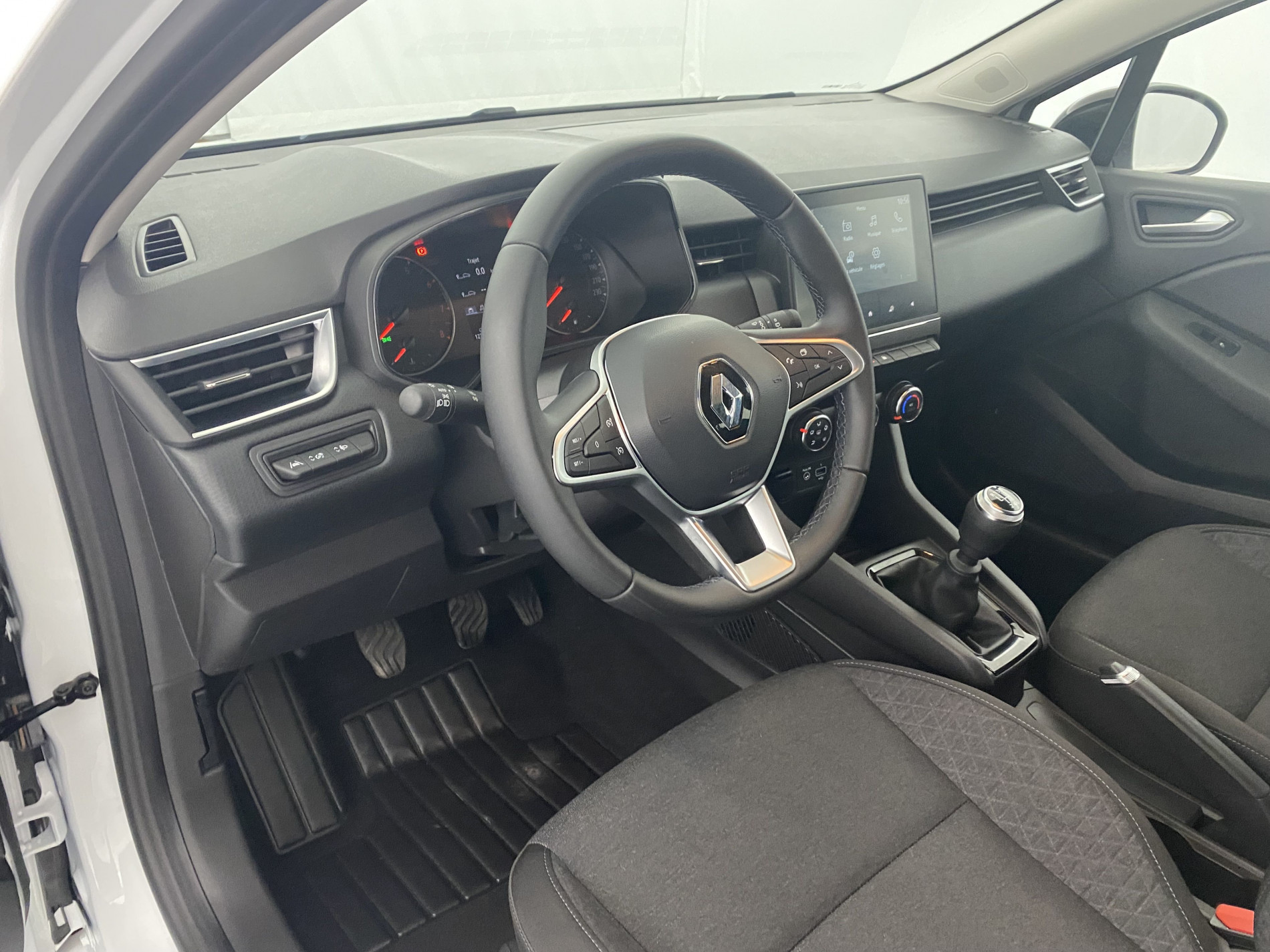 RENAULT CLIO   Equilibre TCe 90