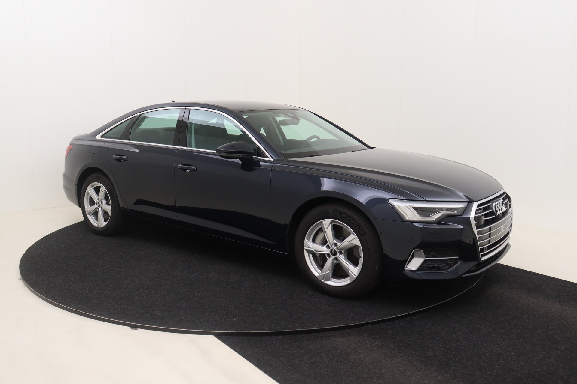 AUDI A6   50 TFSI e Quattro Advanced