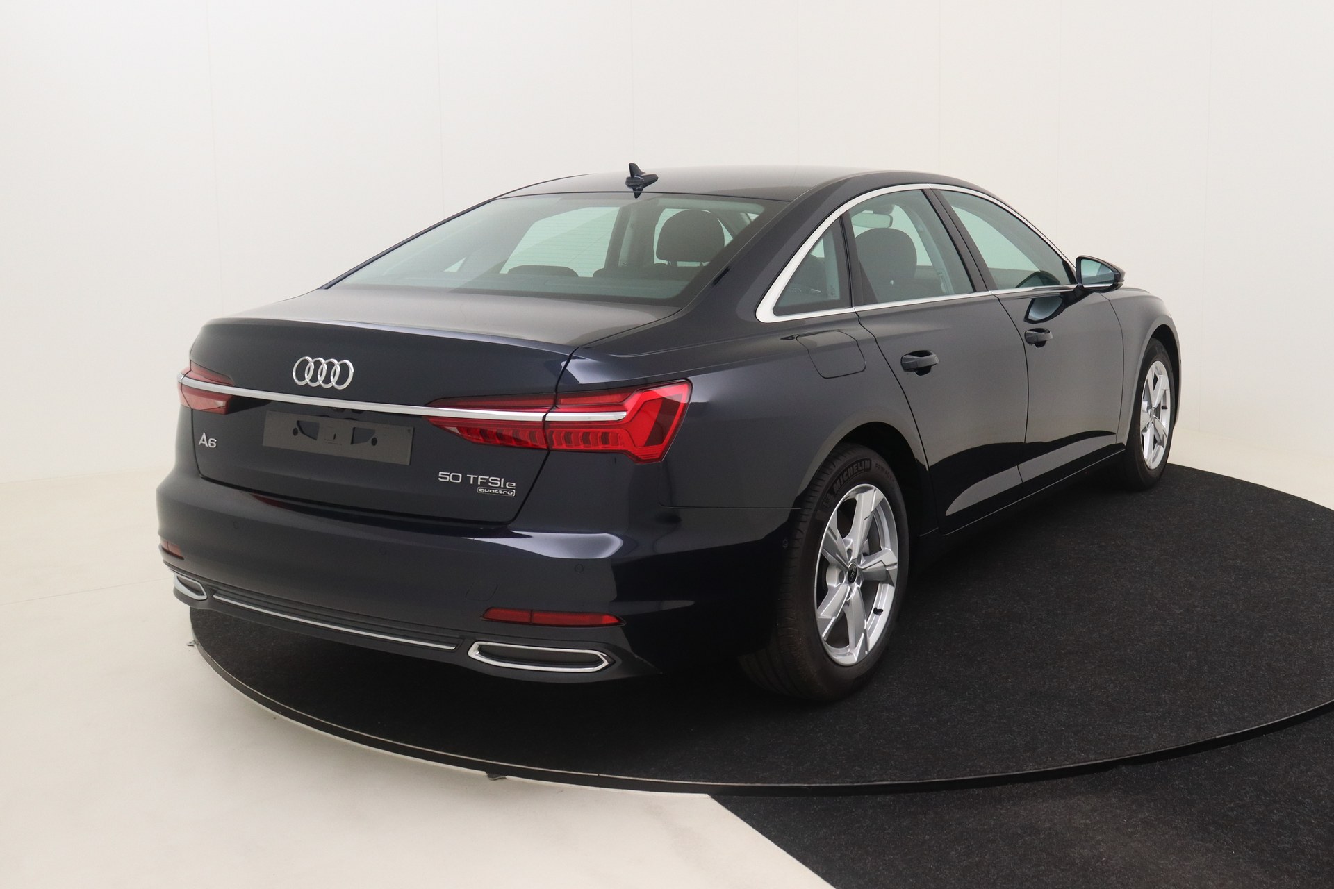 AUDI A6   50 TFSI e Quattro Advanced