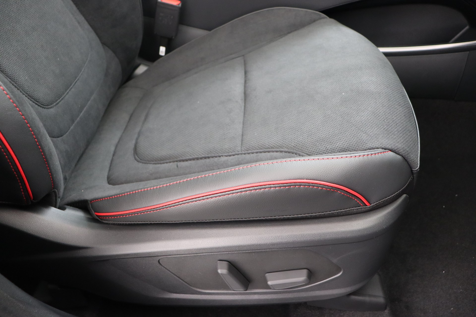 HYUNDAI TUCSON   1,6 T-Gdi 265ch PHEV N-Line Shine Sensation Pack