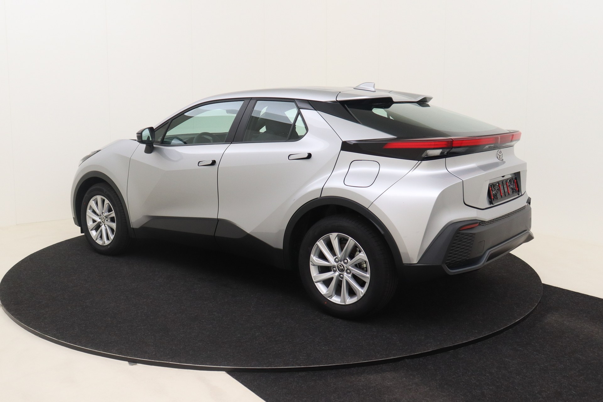 TOYOTA C-HR   1,8 HEV 98ch Active