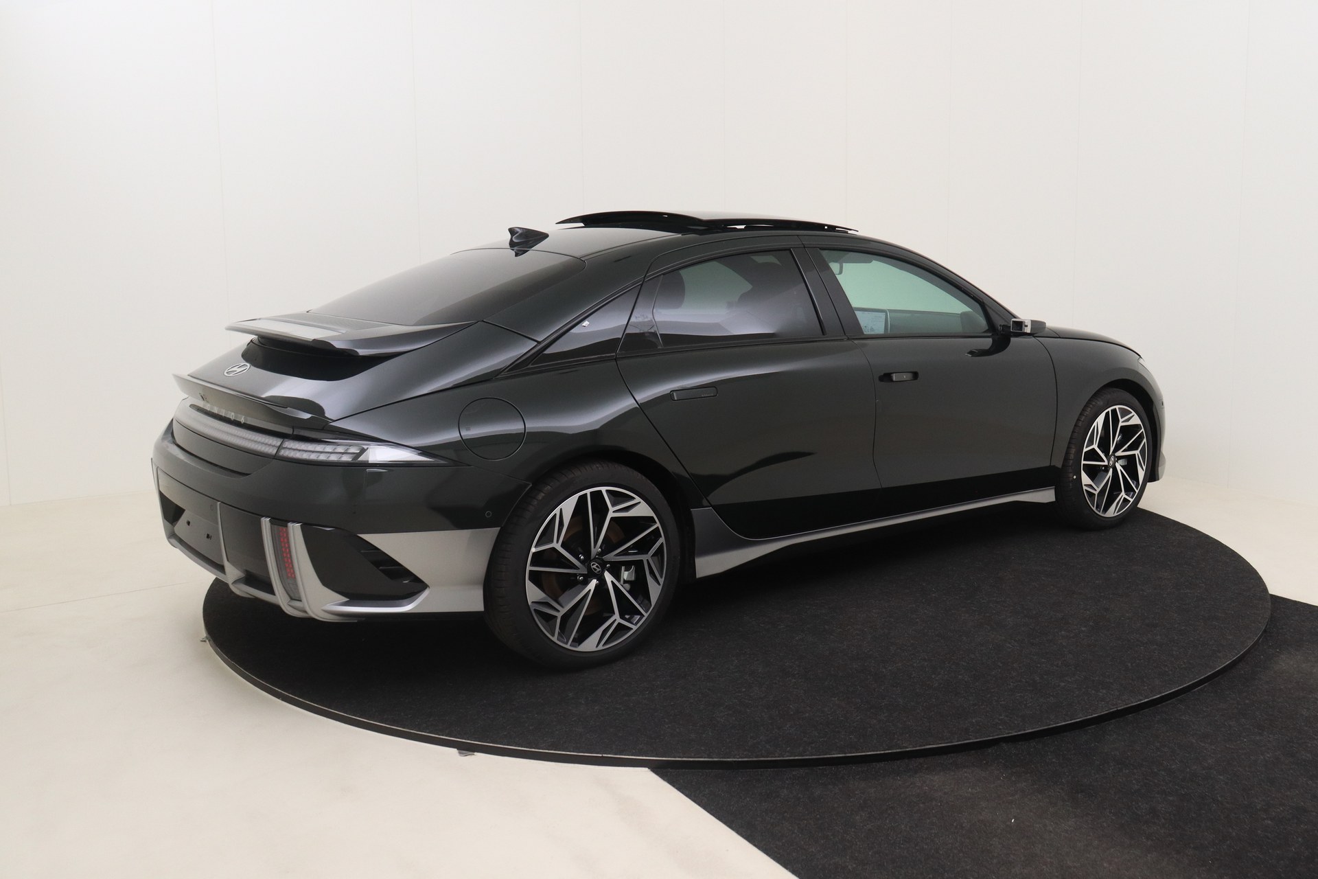 HYUNDAI IONIQ 6   77,4 kWh Ultra