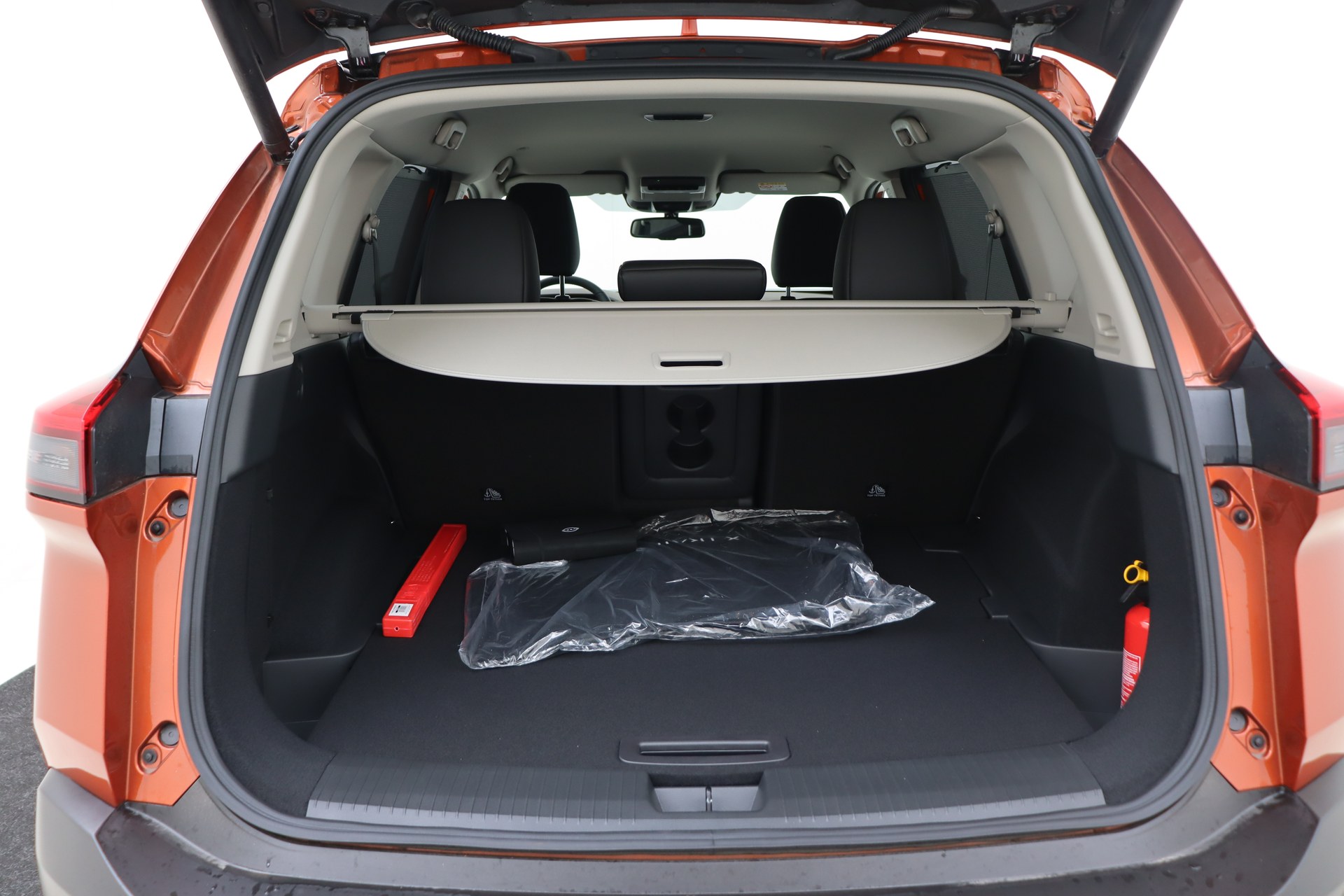 NISSAN X-TRAIL   1,5 e-POWER 204ch 2WD  Tekna