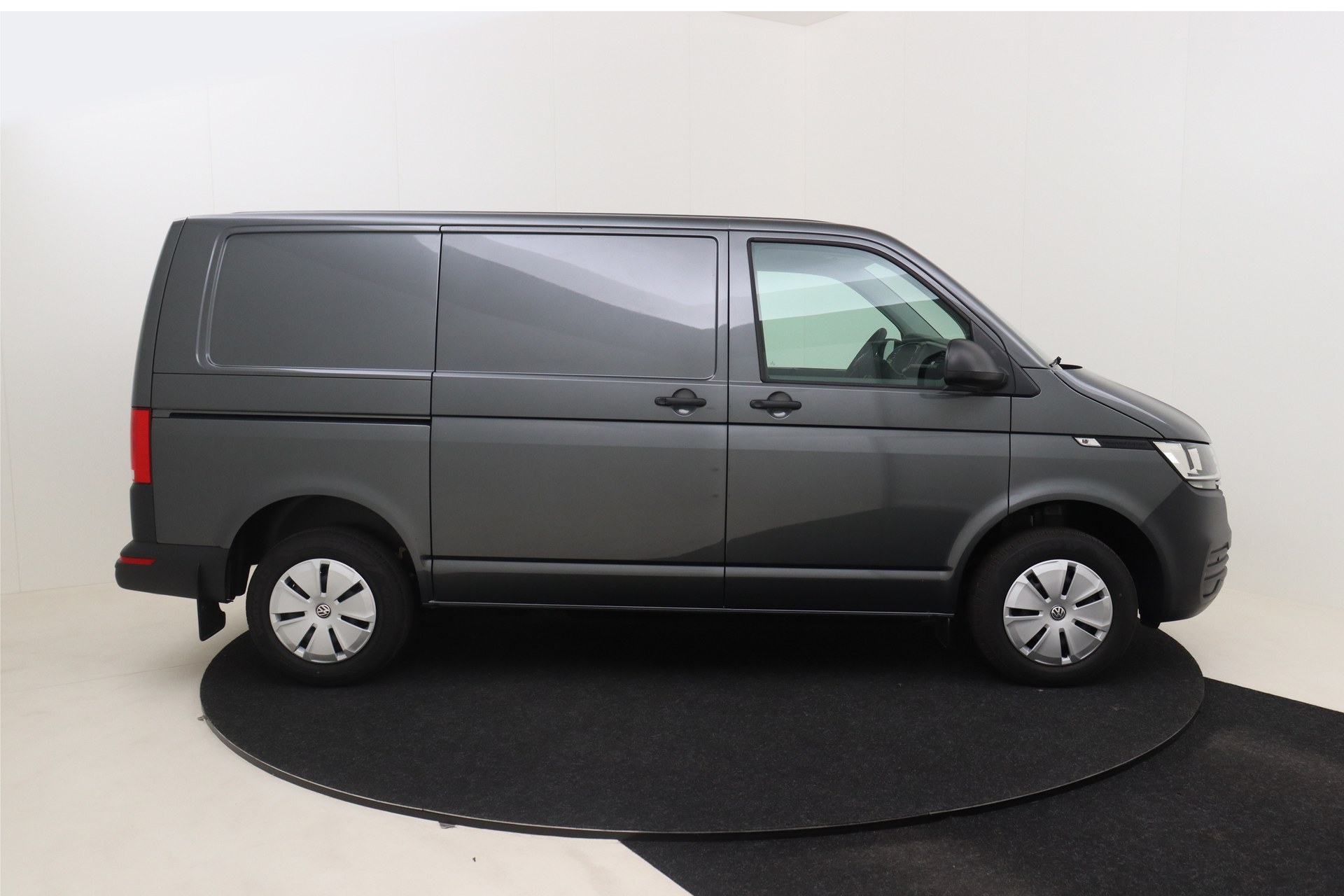 VOLKSWAGEN T6 Transporter   2.0 TDI 110ch 5M Van SWB