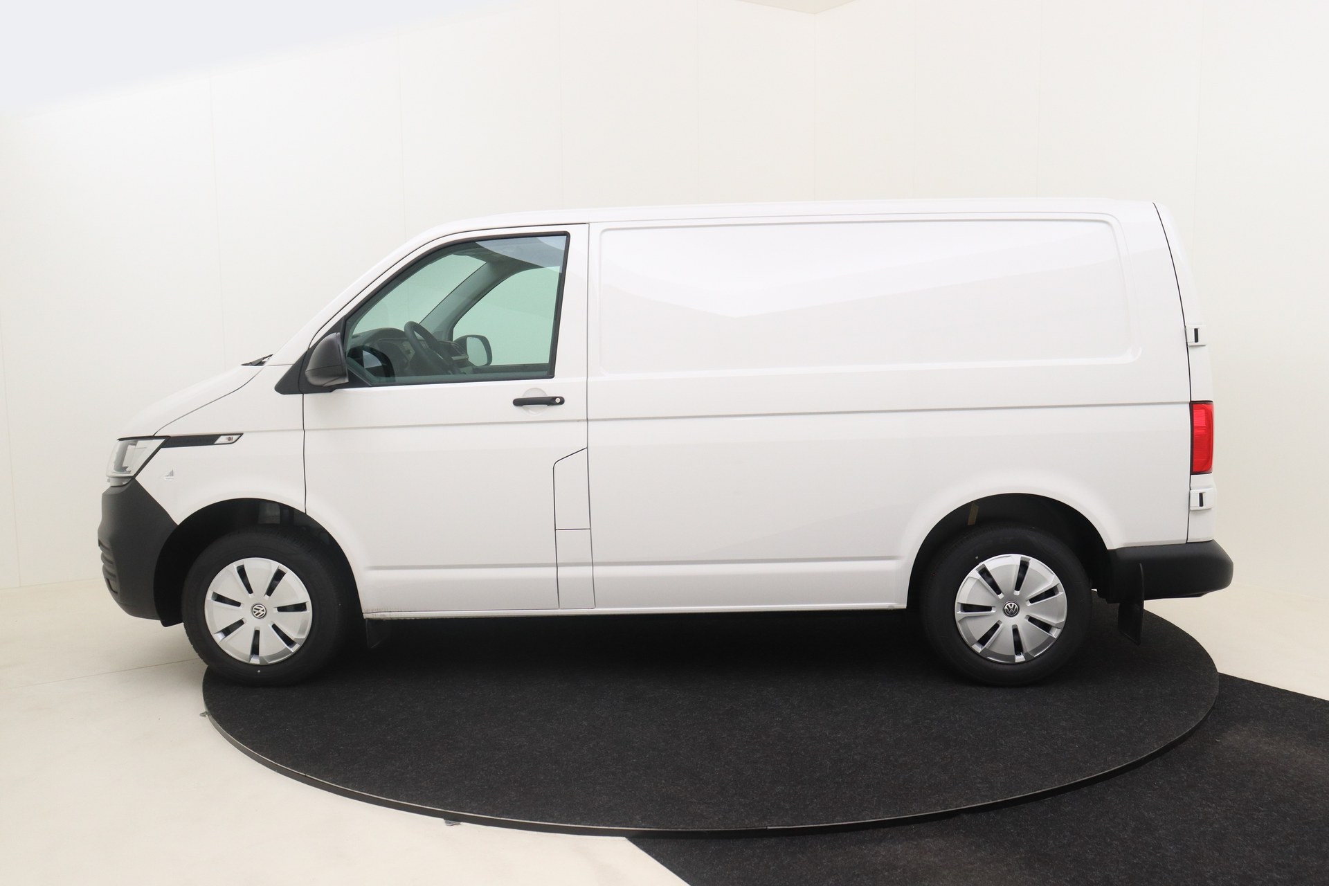 VOLKSWAGEN T6 Transporter   2.0 TDI EU6 150ch 6M Van SWB