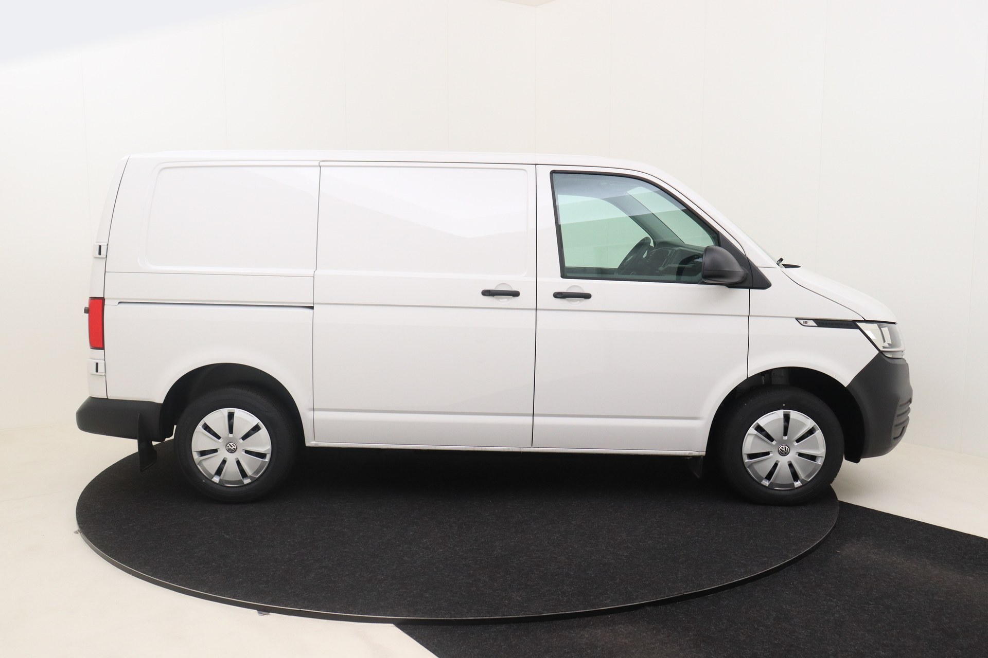 VOLKSWAGEN T6 Transporter   2.0 TDI EU6 150ch 6M Van SWB